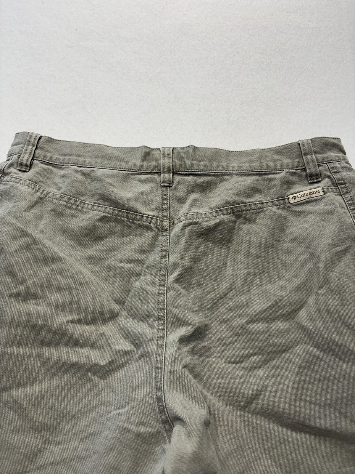 Vintage Columbia Shorts Womens 12 Green Twill Chino 6 Inseam Hiking Casual