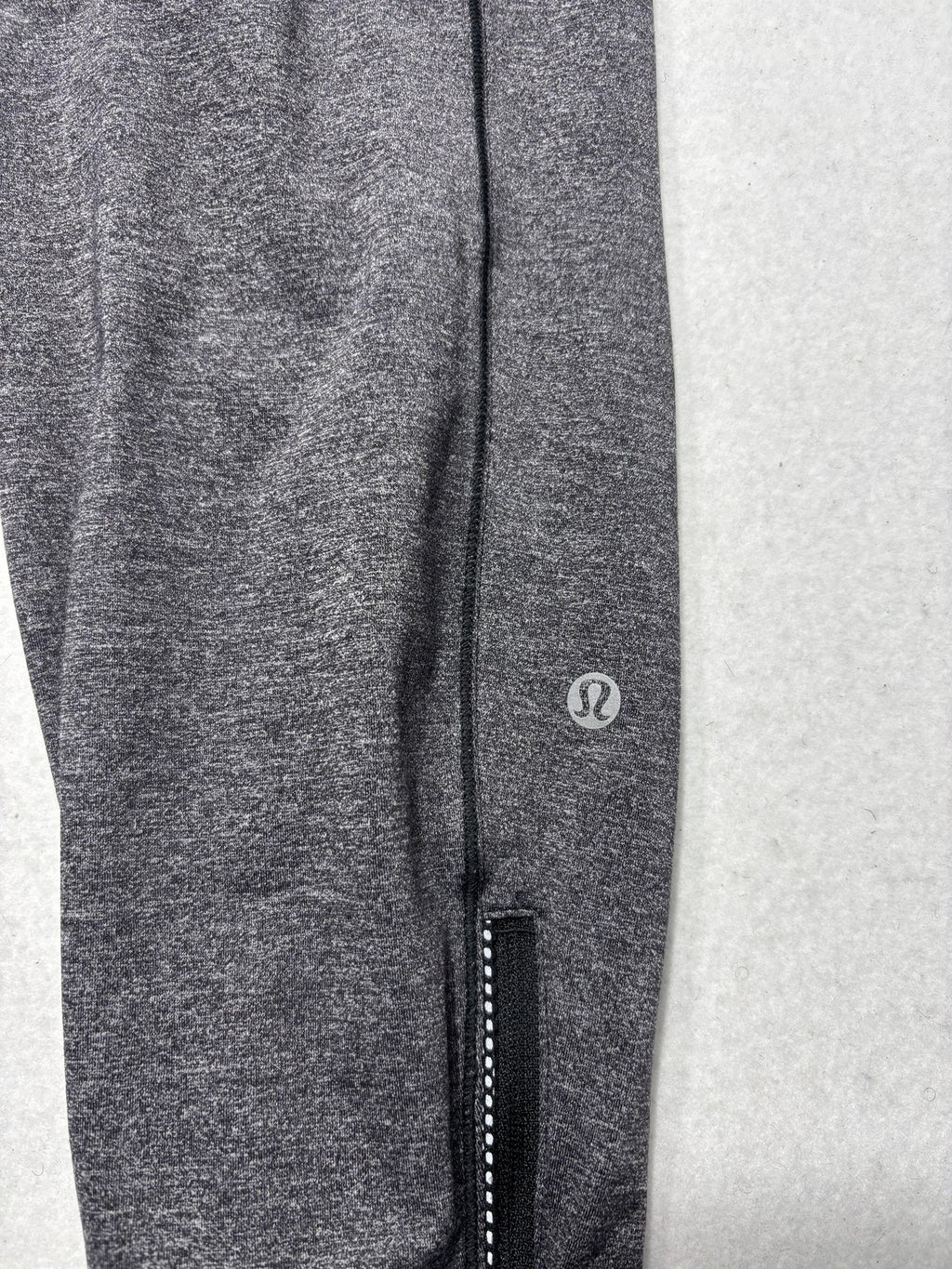 Lululemon Leggings Womens 4 Gray High Rise Zip Pocket 26" Inseam Ankle Running