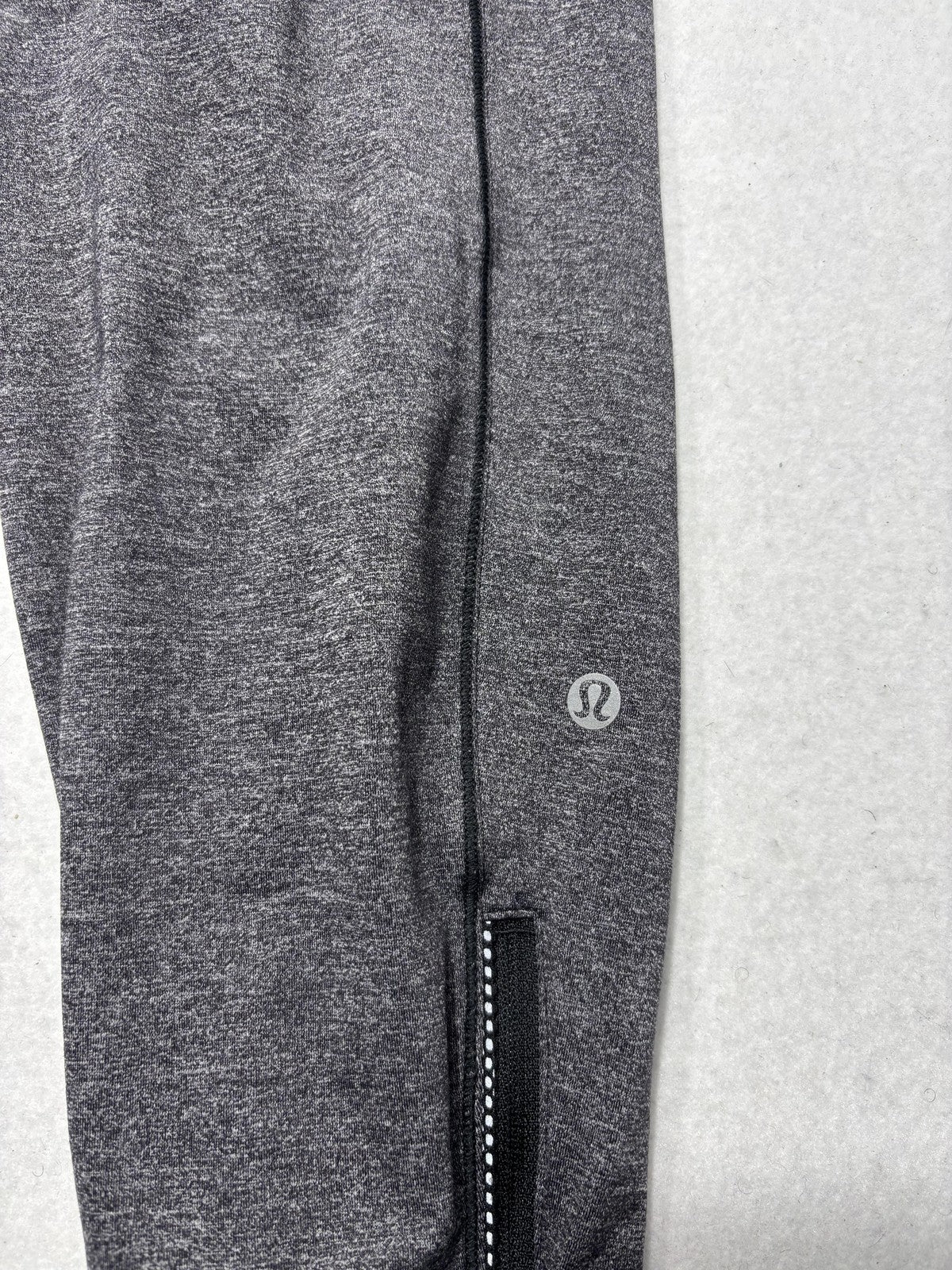 Lululemon Leggings Womens 4 Gray High Rise Zip Pocket 26" Inseam Ankle Running