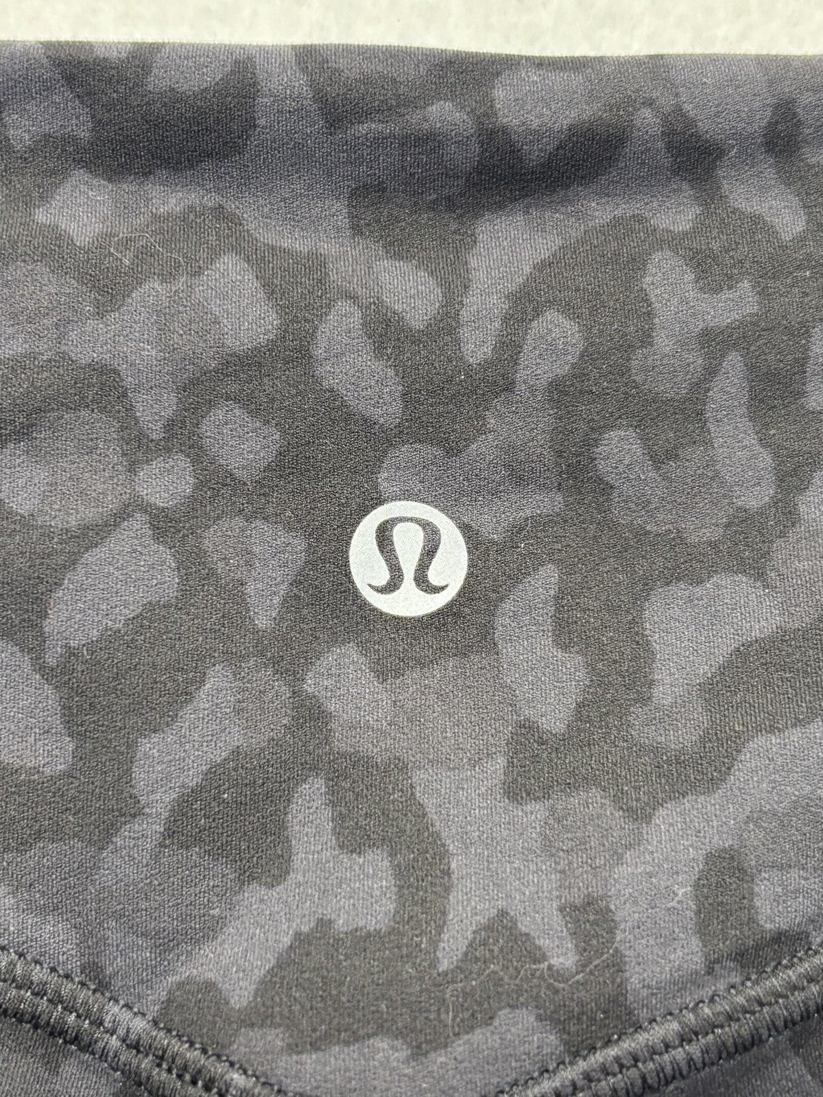 Lululemon Jogger Pants Womens 6 Gray Camo High Rise 27.5" Inseam Ankle Pockets