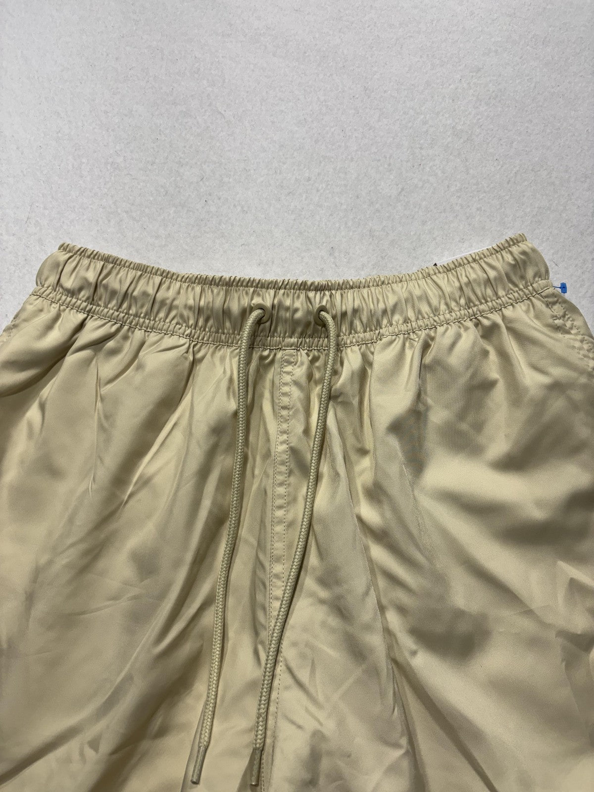 Nike Swim Shorts Mens Small Beige Standard Fit Above Knee Lined Pockets