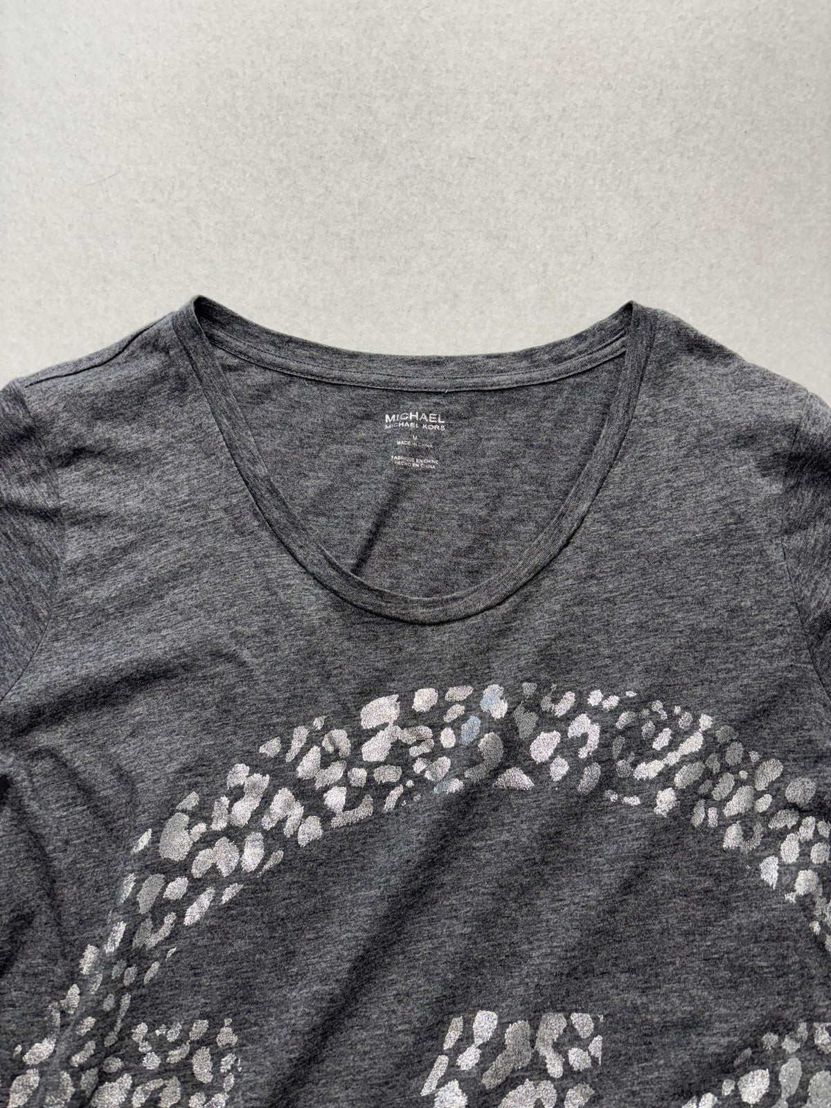 MICHAEL Michael Kors Shirt Womens Medium Gray Leopard MK Logo Short Sleeve Tee