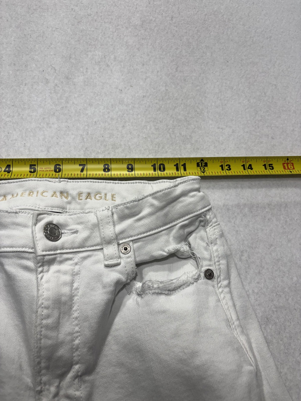 American Eagle Mom Straight Jeans Womens 0 White High Rise Distressed 28x29