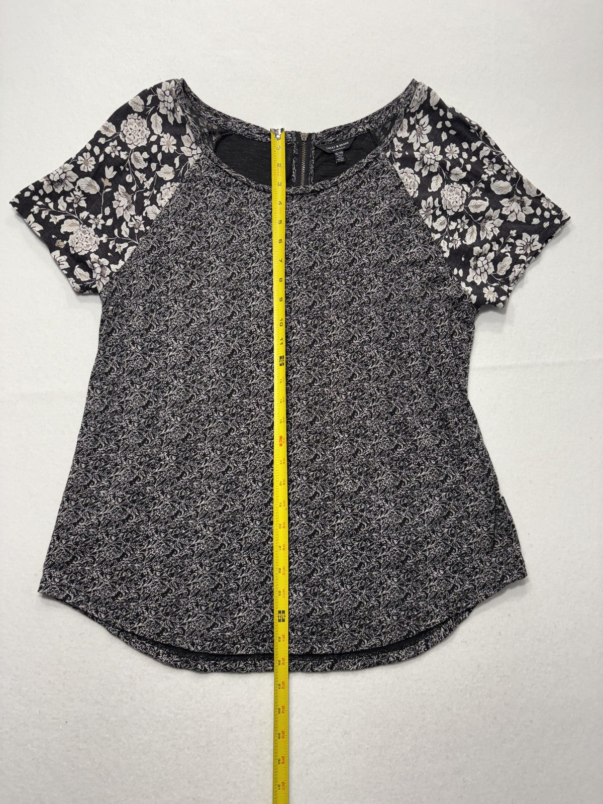 Lucky Brand Blouse Womens XL Black Floral Raglan Short Sleeve Zip Back Knit Top