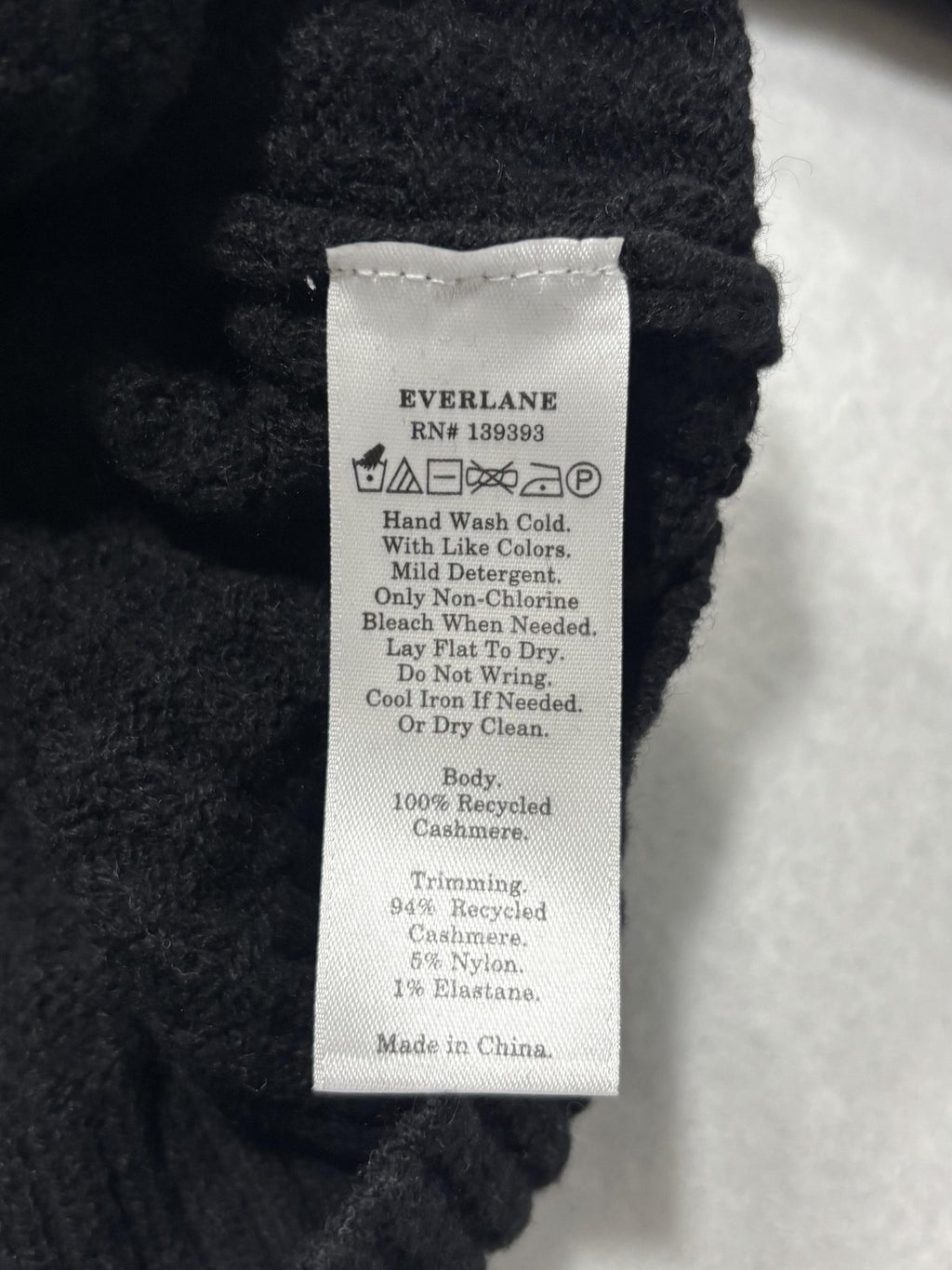 Everlane Sweater Womens Small Black Recycled Cashmere Waffle Crew Neck Pocket