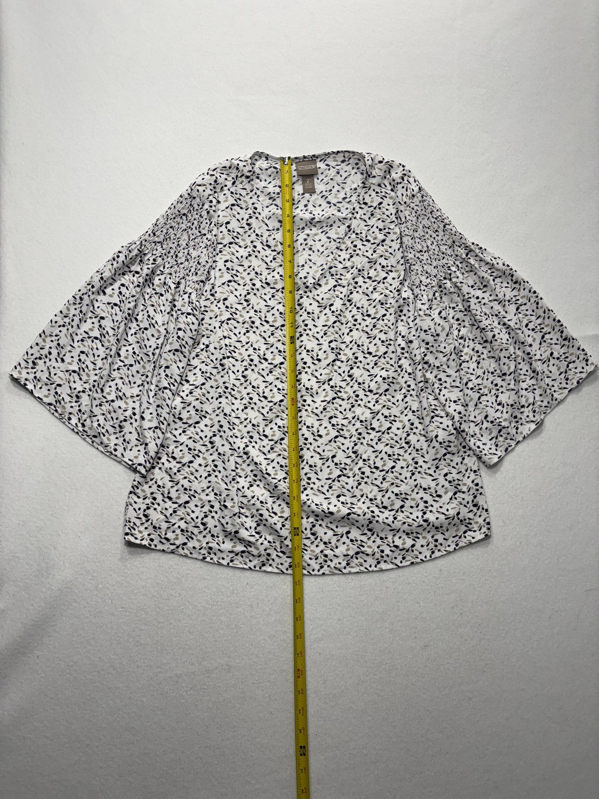 Chico's Blouse Womens 2 White Floral V Neck 3/4 Bell Sleeve Lightweight Tunic