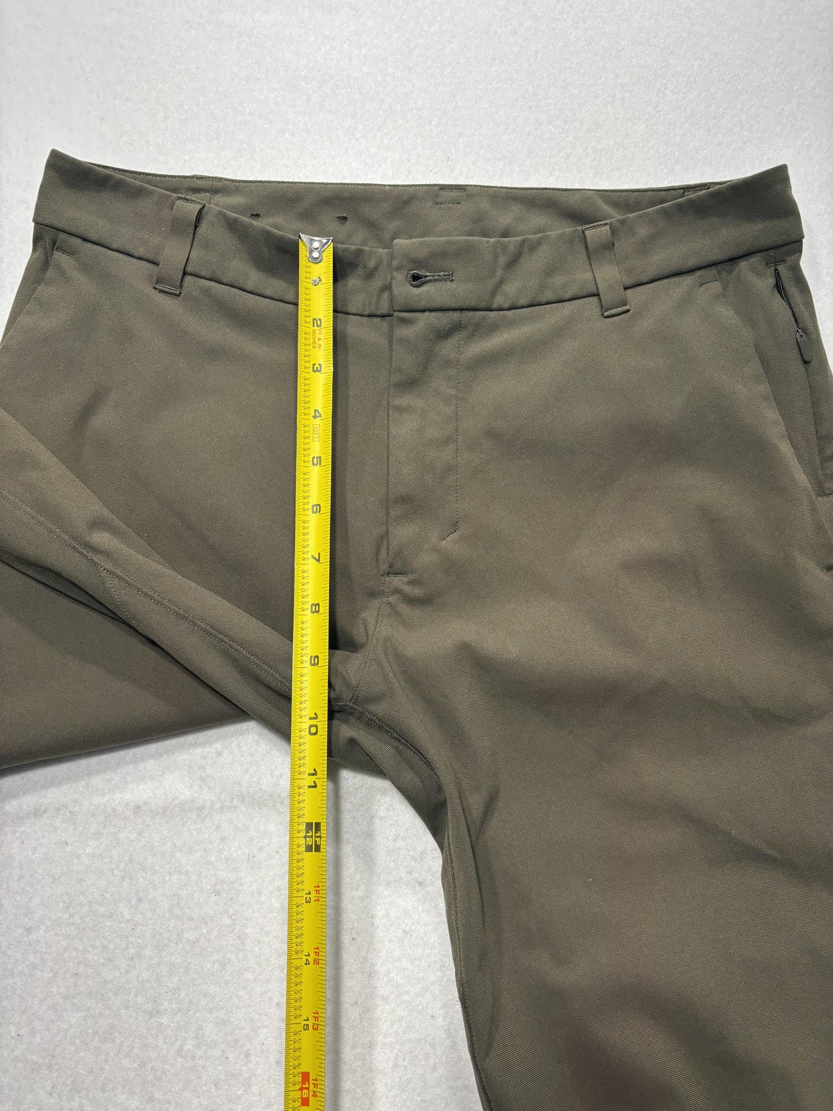 Lululemon Mens Chino Pants 31x32 Green Slim Straight Stretch Casual LM5AEYS
