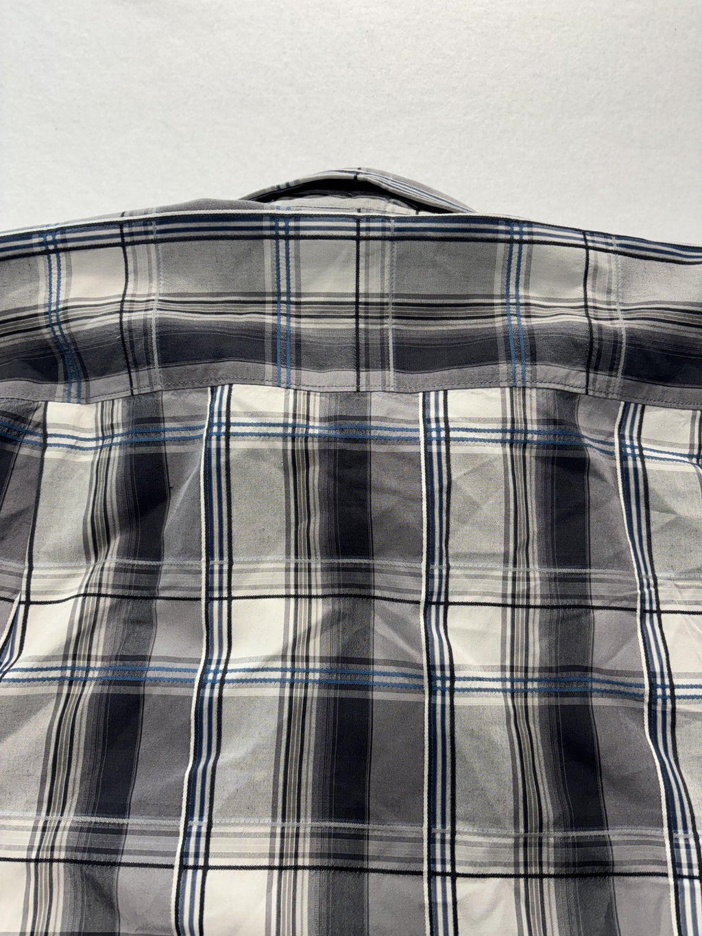 Tommy Bahama Shirt Mens Large Gray Plaid Silk Short Sleeve Button Up Casual