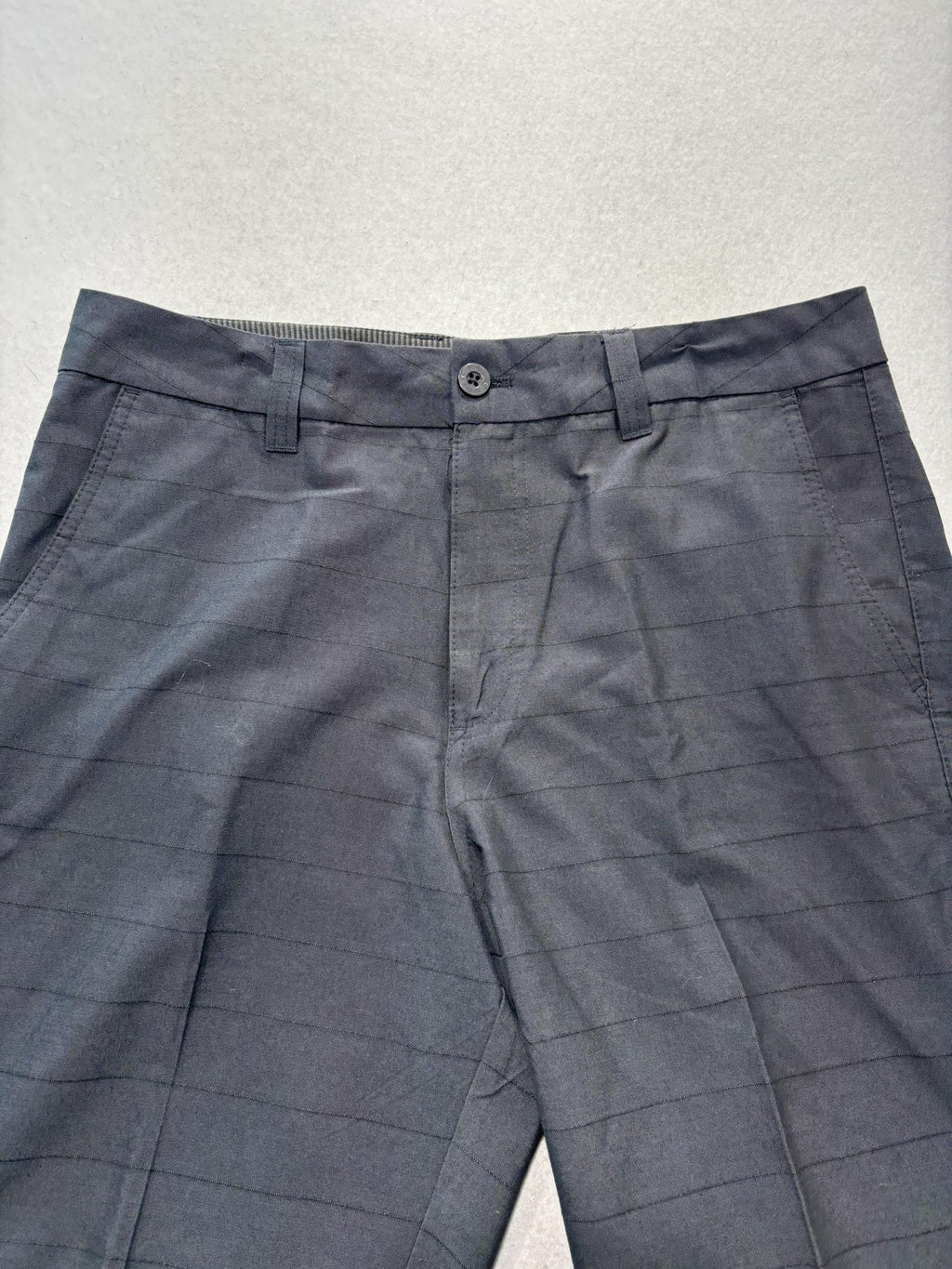 O'Neill Chino Shorts Mens 34 Gray 9" Inseam Striped Stretch Casual Travel