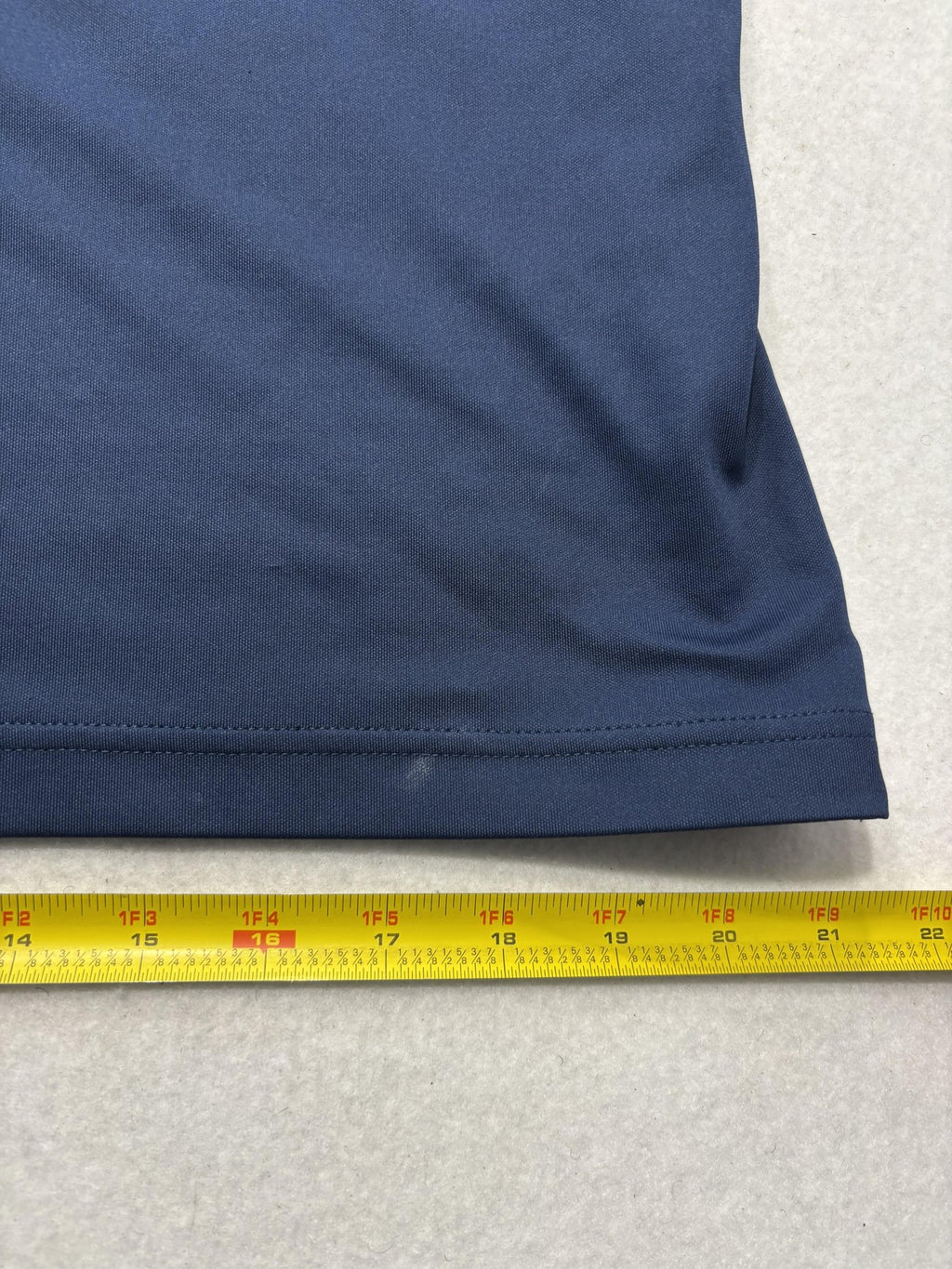 Under Armour HeatGear Polo Shirt Mens Large Blue Loose Fit Golf Logo Performance