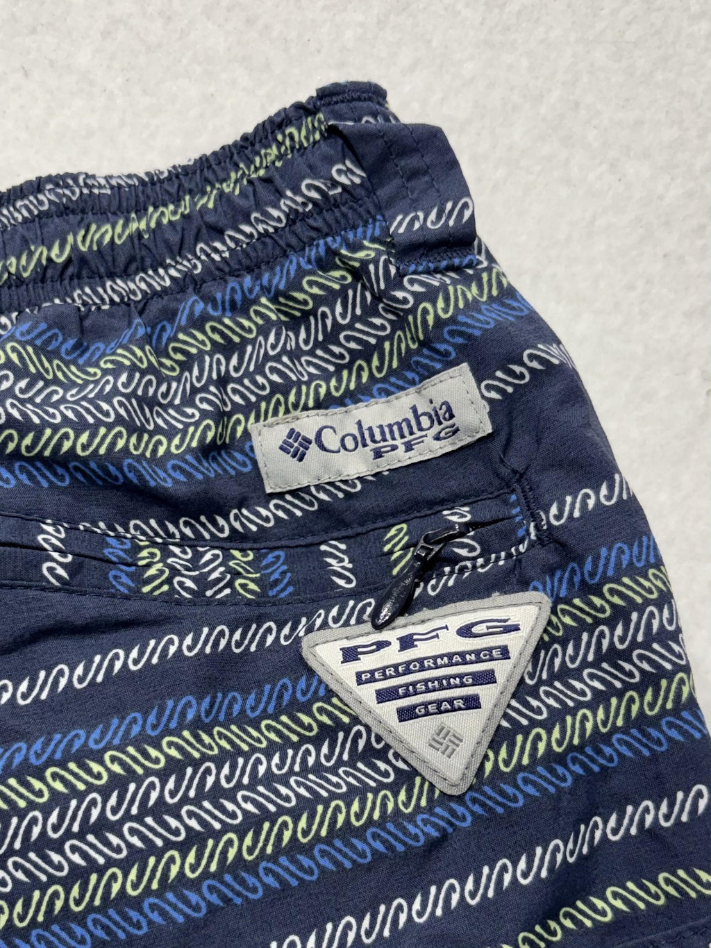 Columbia PFG Omni-Shade Swim Shorts Mens Medium Blue Stripe Fishing Lined