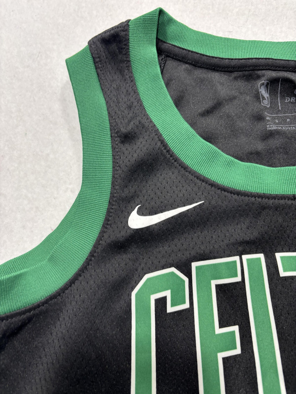 Boston Celtics Jersey Mens 40 Black NBA Nike Gordon Hayward 20 Swingman