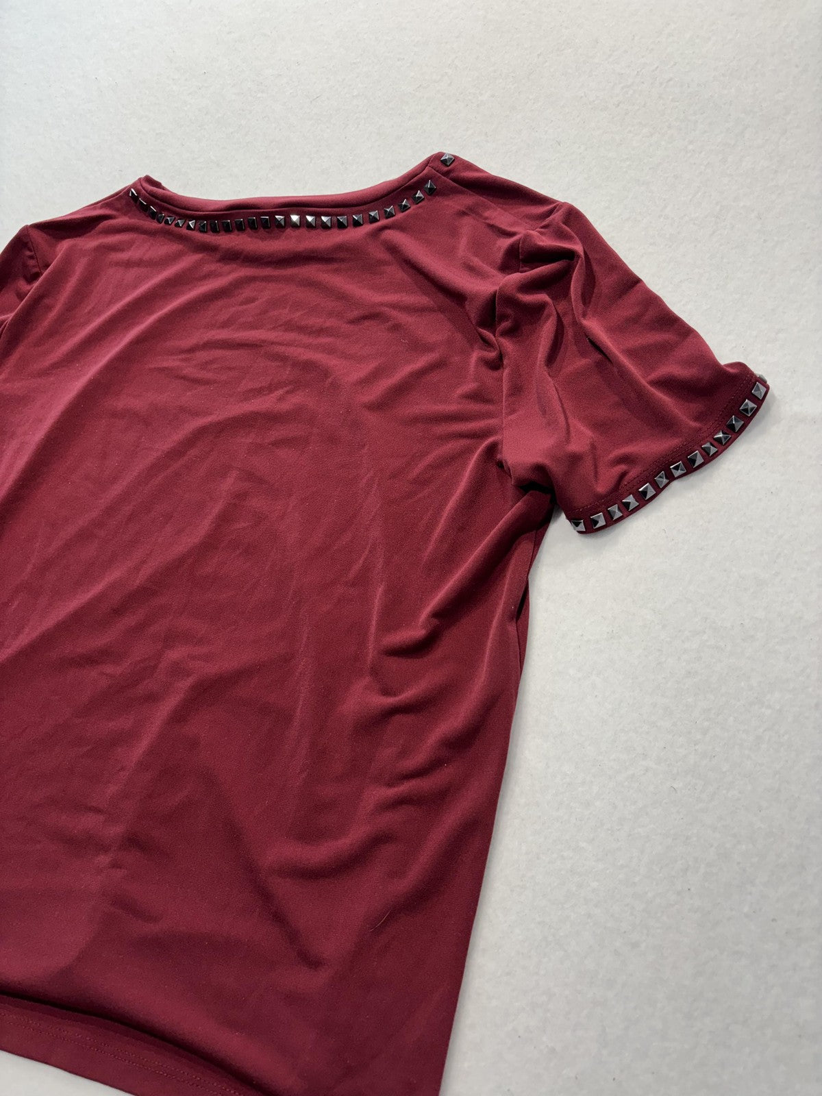MICHAEL Michael Kors Top Womens Medium Red Studded Crew Neck Short Sleeve Tee