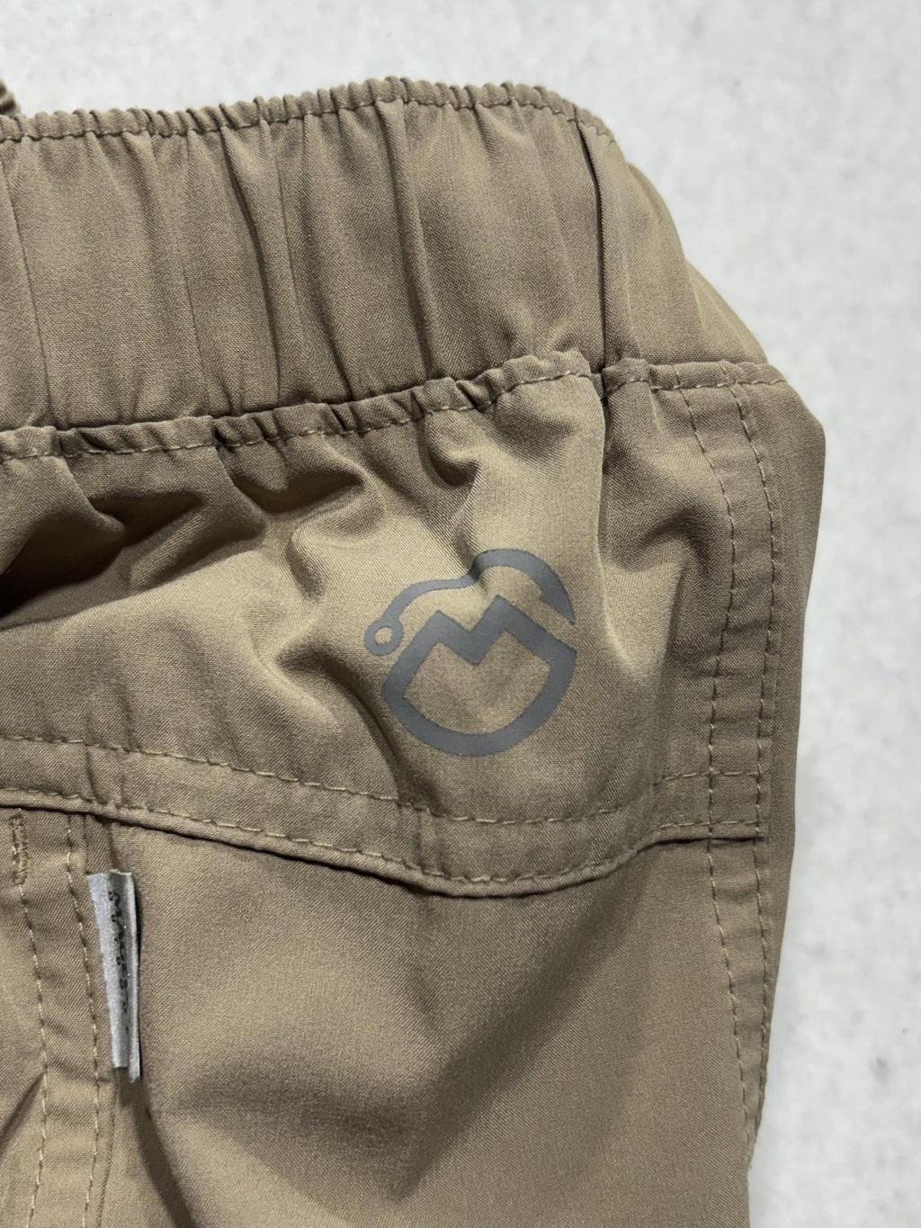 Magellan Outdoors Shorts Mens Small Brown 7" Inseam Fishing Water Repellent