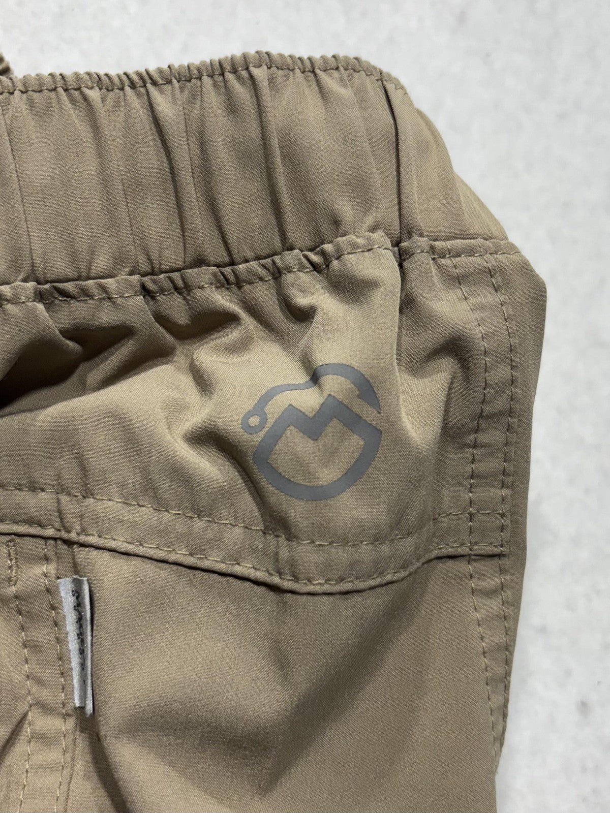 Magellan Outdoors Shorts Mens Small Brown 7" Inseam Fishing Water Repellent