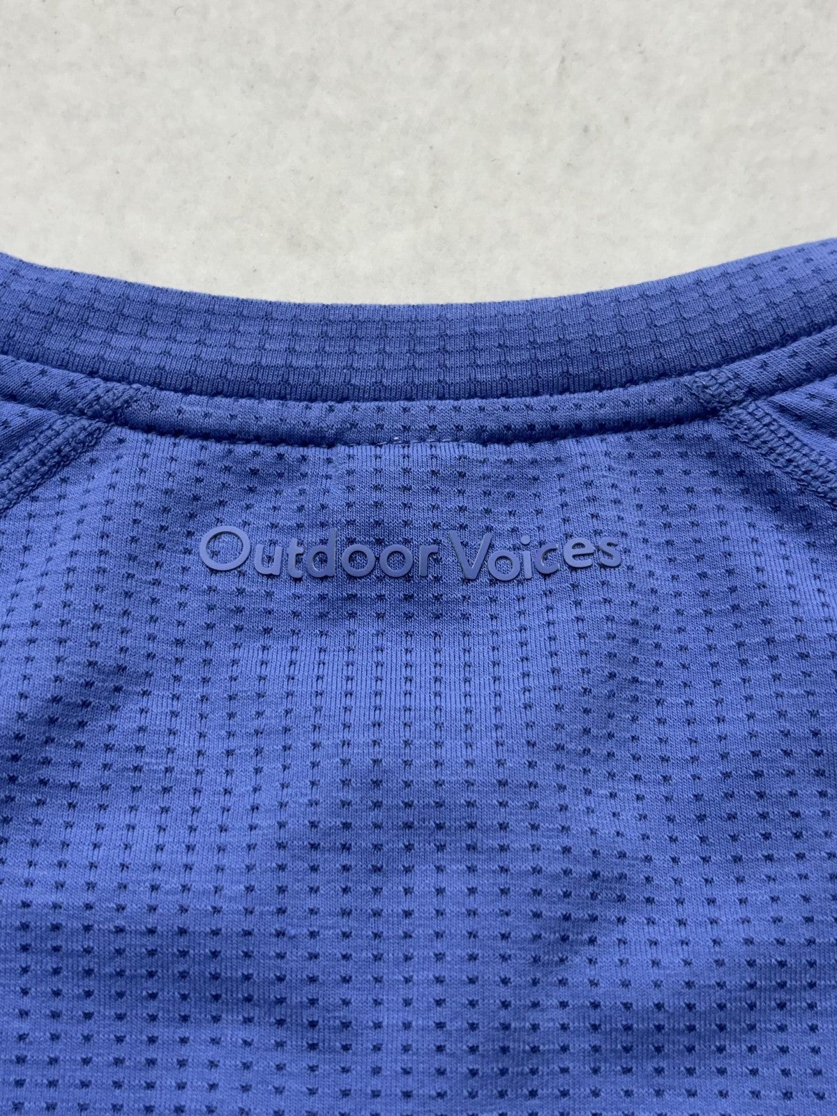 Outdoor Voices ThinkFast Shirt Mens XS Blue Mesh Short Sleeve Running Athletic