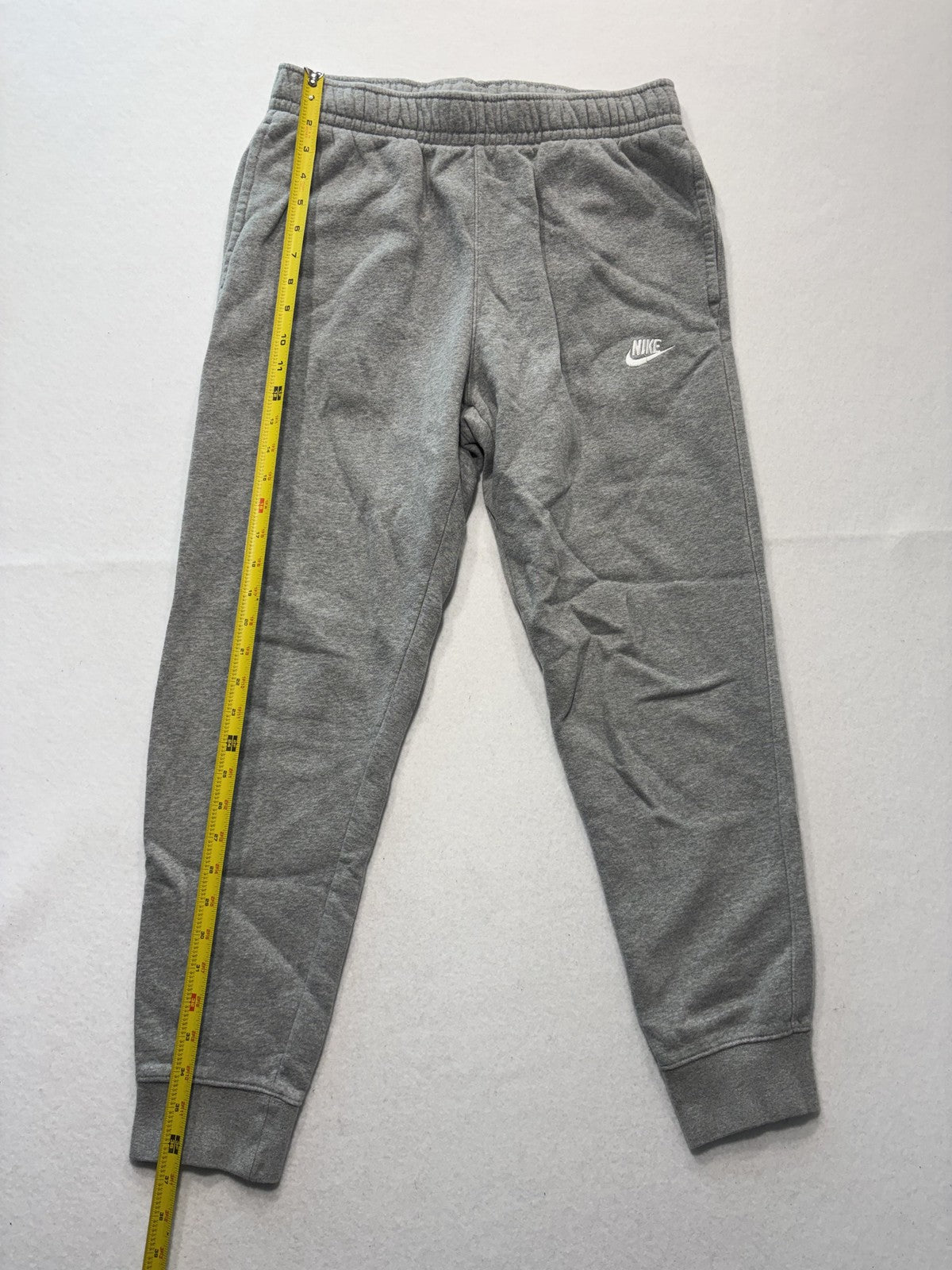 Nike Jogger Pants Mens Medium Gray Fleece Elastic Waist Tapered Athletic Pockets