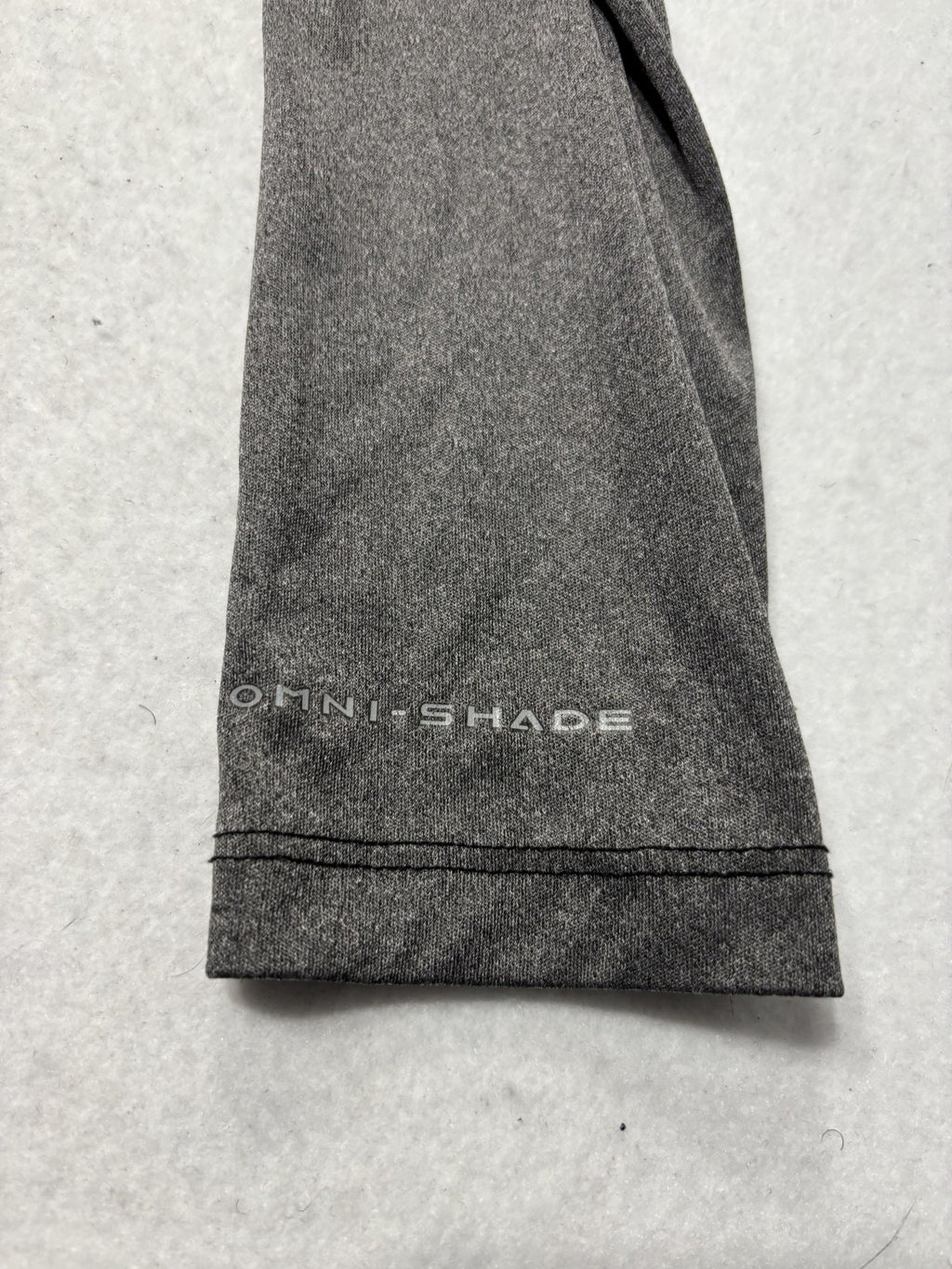 Columbia PFG Omni-Shade Shirt Mens XS Gray Long Sleeve Tee Fishing Lightweight