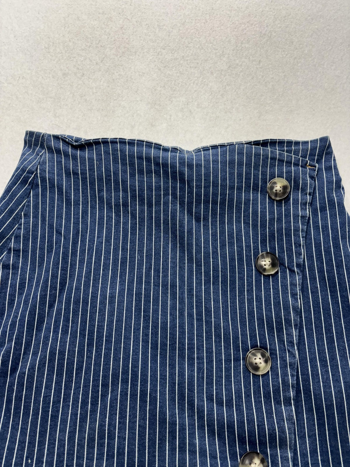 Chelsea & Violet Skirt Womens M Blue Stripe Denim Button Front Mini Casual