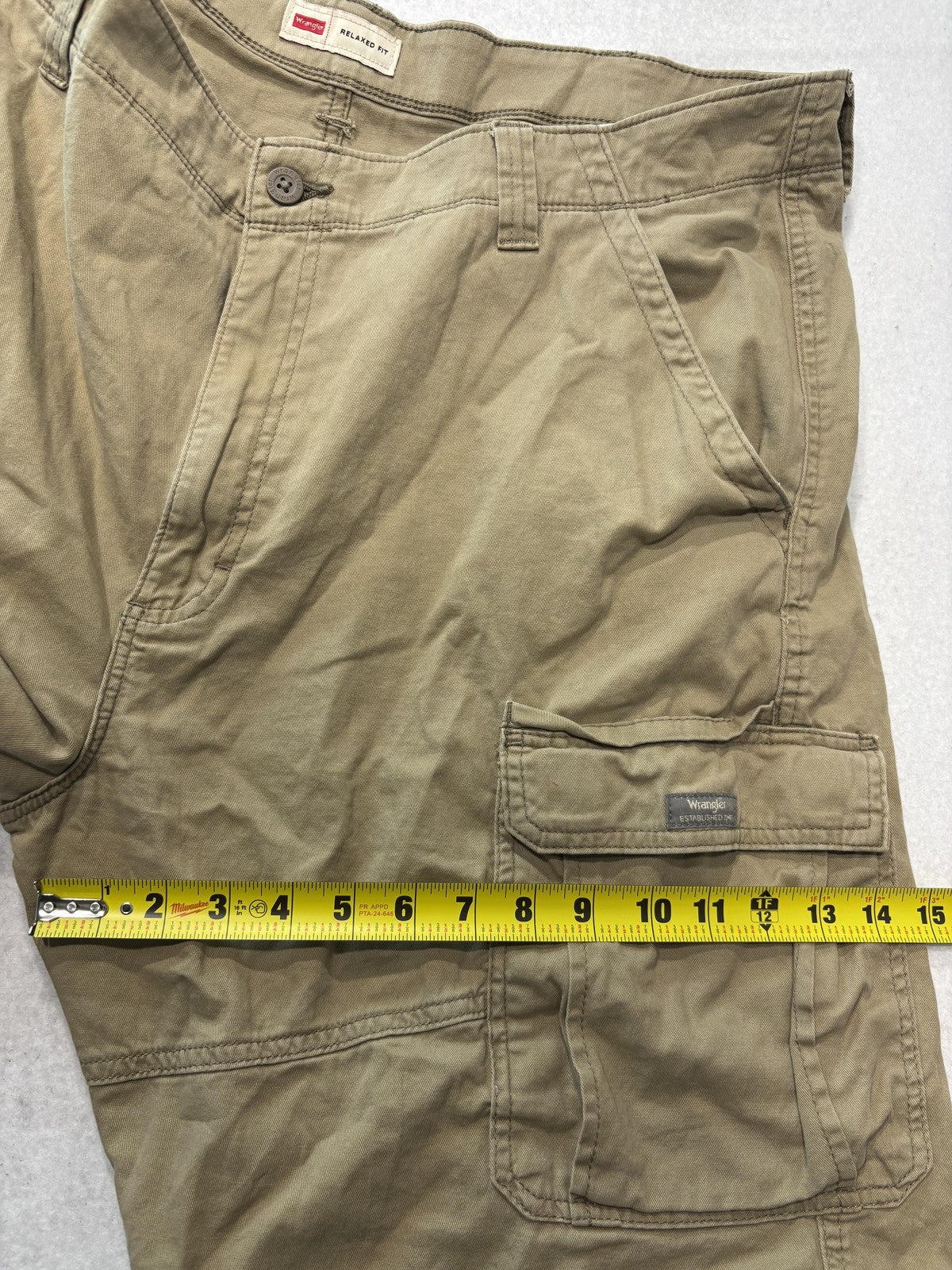 Wrangler Mens Relaxed Fit Cargo Shorts 40 Beige Canvas Stretch Hiking 11231492f
