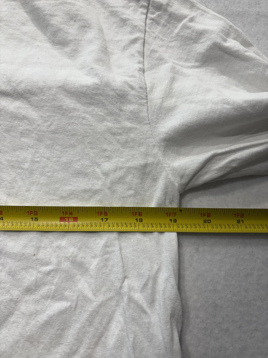 Never II Land Shirt Mens Medium White Falling Gravity Graphic Long Sleeve