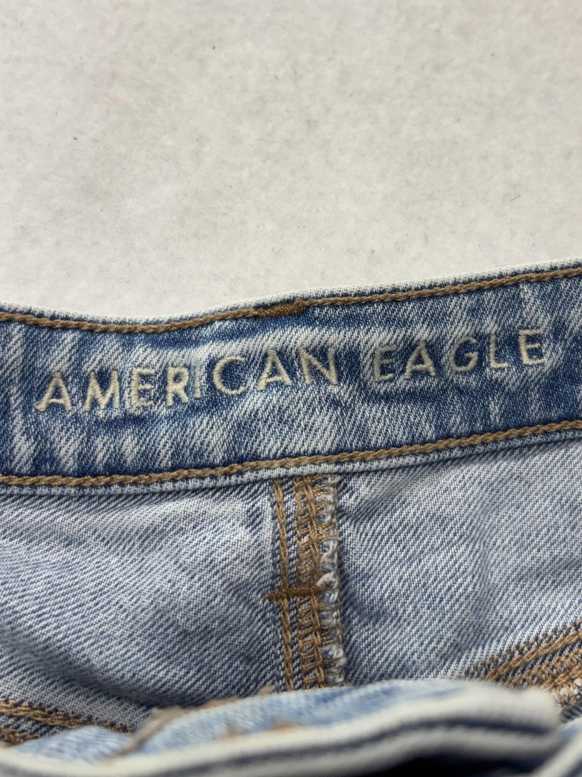 American Eagle Womens 8 Blue Denim Cut Off Raw Hem Shorts AEM120605U9A