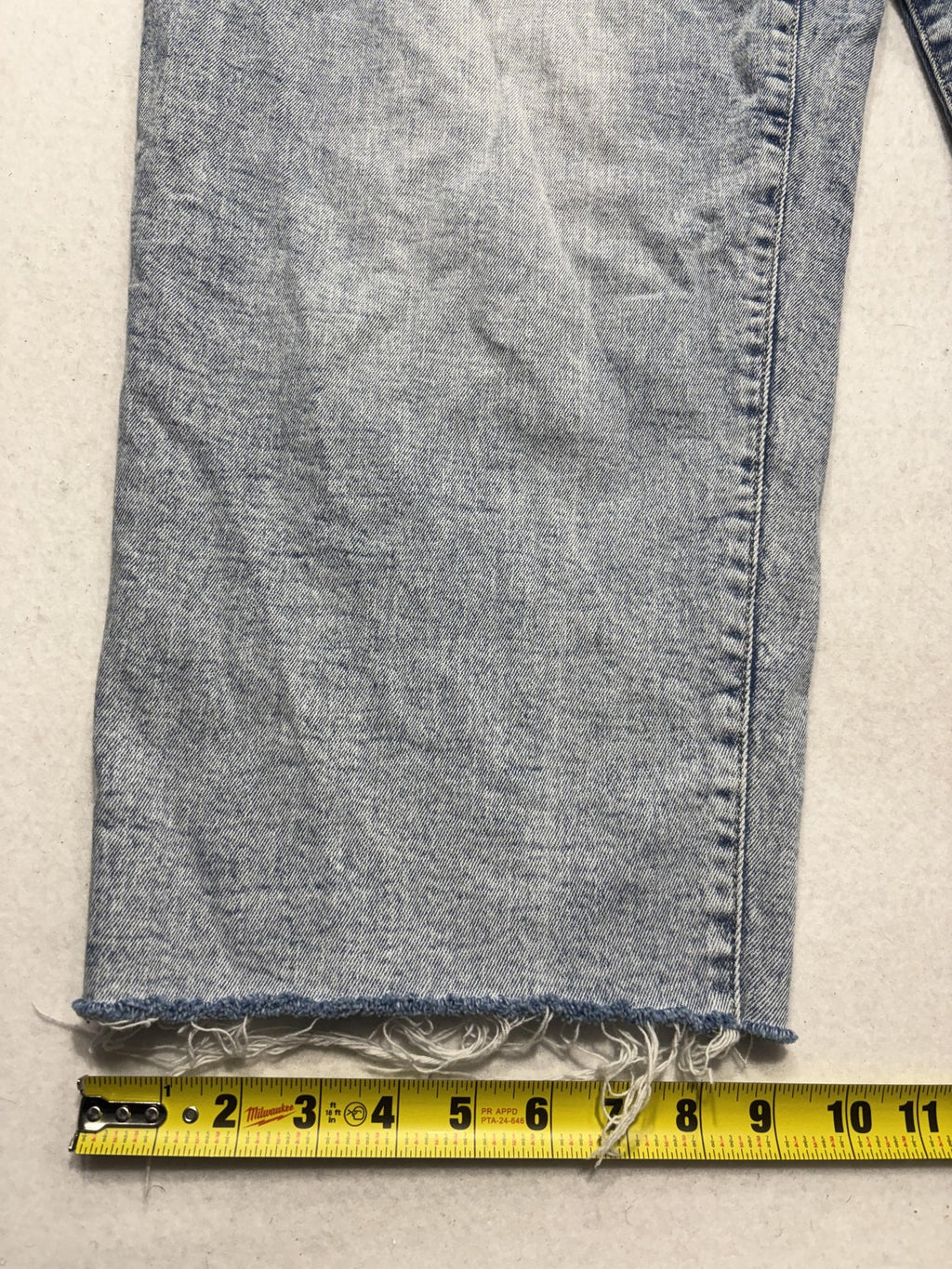 Old Navy Jeans Womens 20 Blue Light Wash High Rise Straight Crop Raw Hem 40x25.5