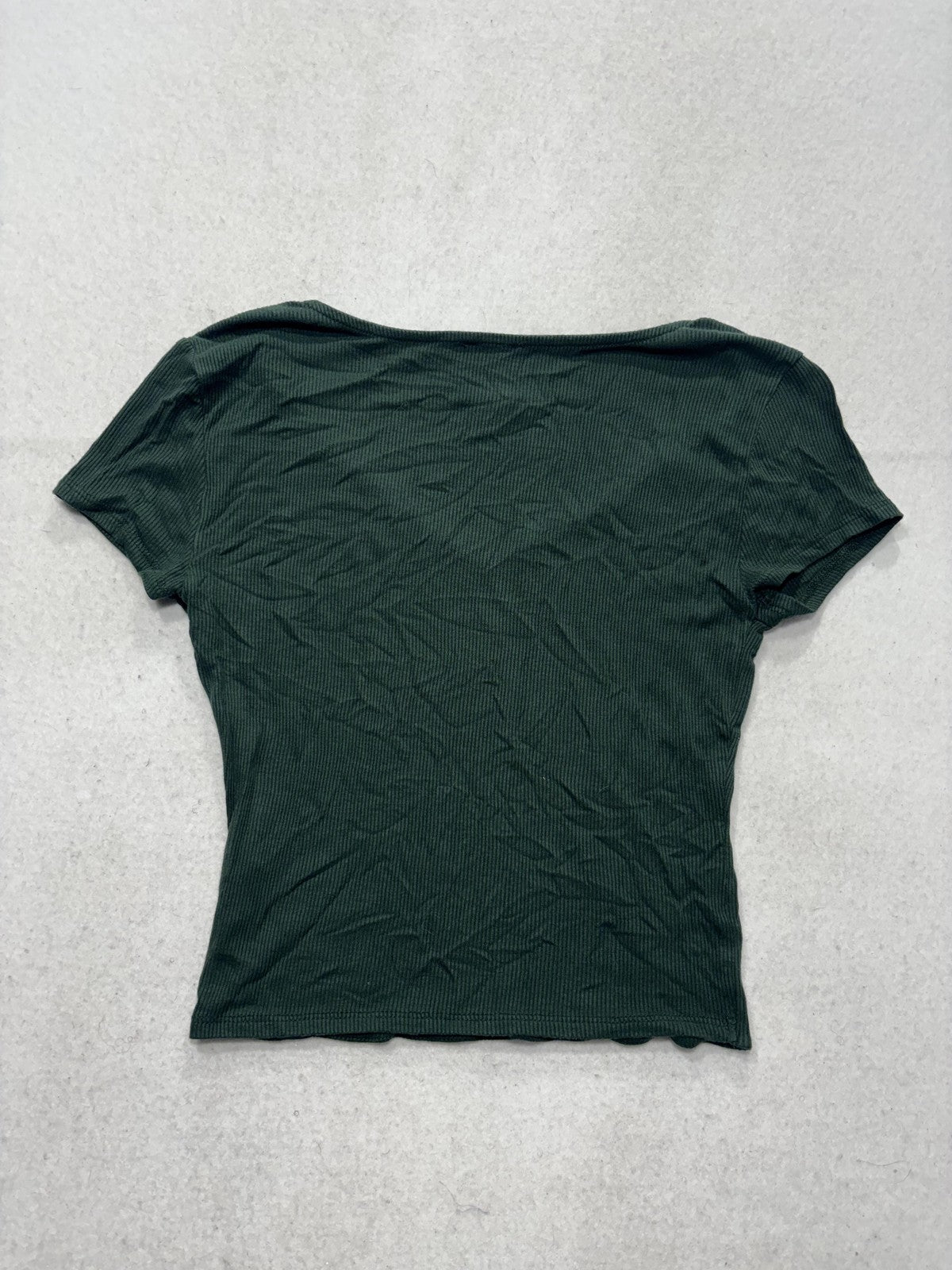 Derek Heart Shirt Juniors Medium Green V Neck Ribbed Cropped Tee Stretch Casual