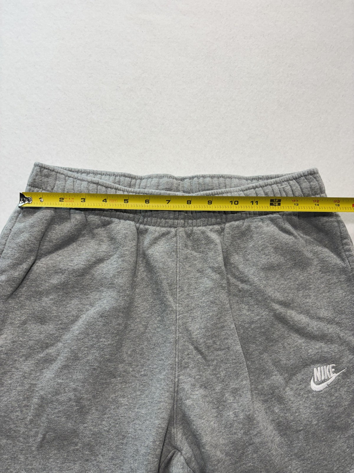 Nike Jogger Pants Mens Medium Gray Fleece Elastic Waist Tapered Athletic Pockets
