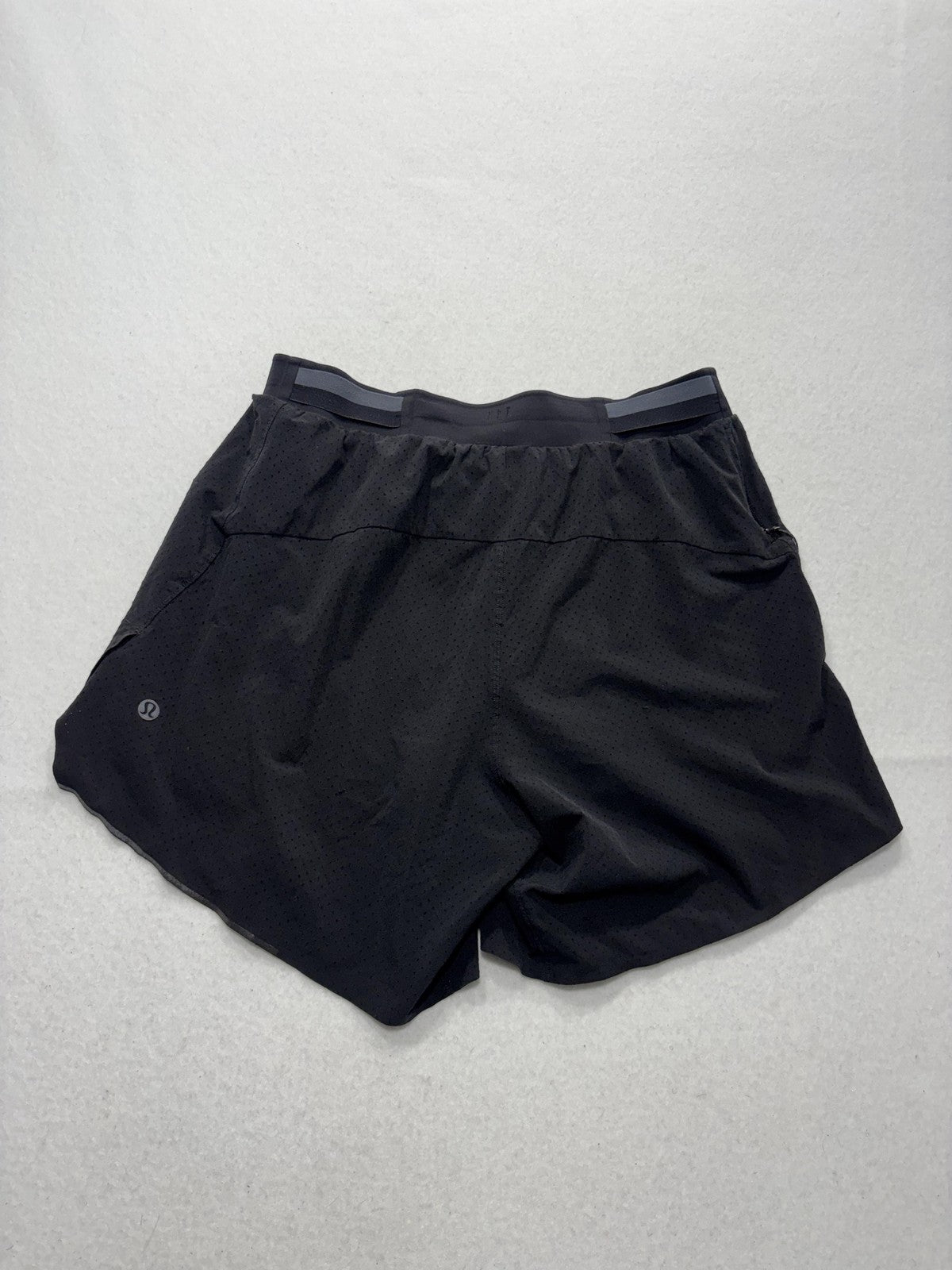 Lululemon Shorts Mens Small Black 7" Inseam Running Lightweight Lined Athletic