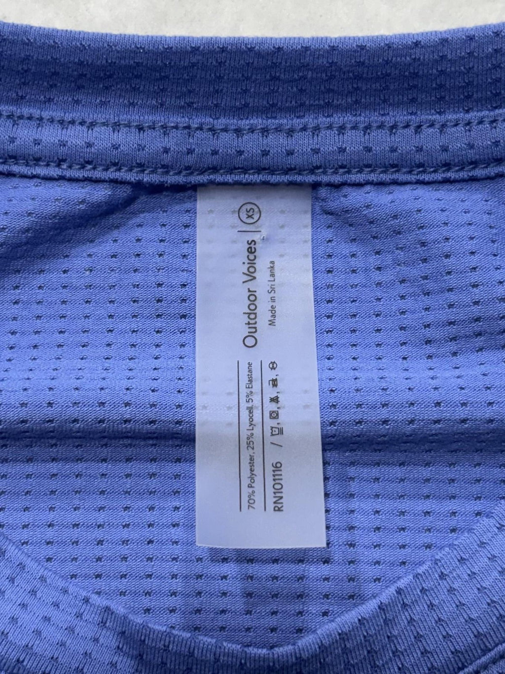 Outdoor Voices ThinkFast Shirt Mens XS Blue Mesh Short Sleeve Running Athletic