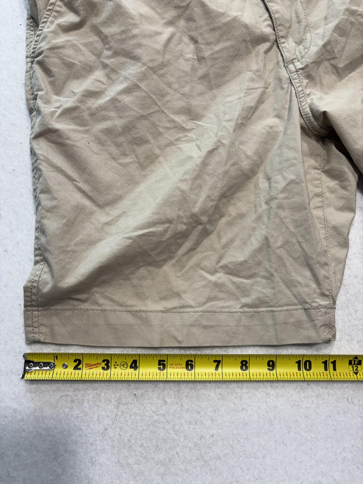 Dockers Chino Shorts Mens 38 Beige 8" Inseam Flex Comfort Stretch S96711