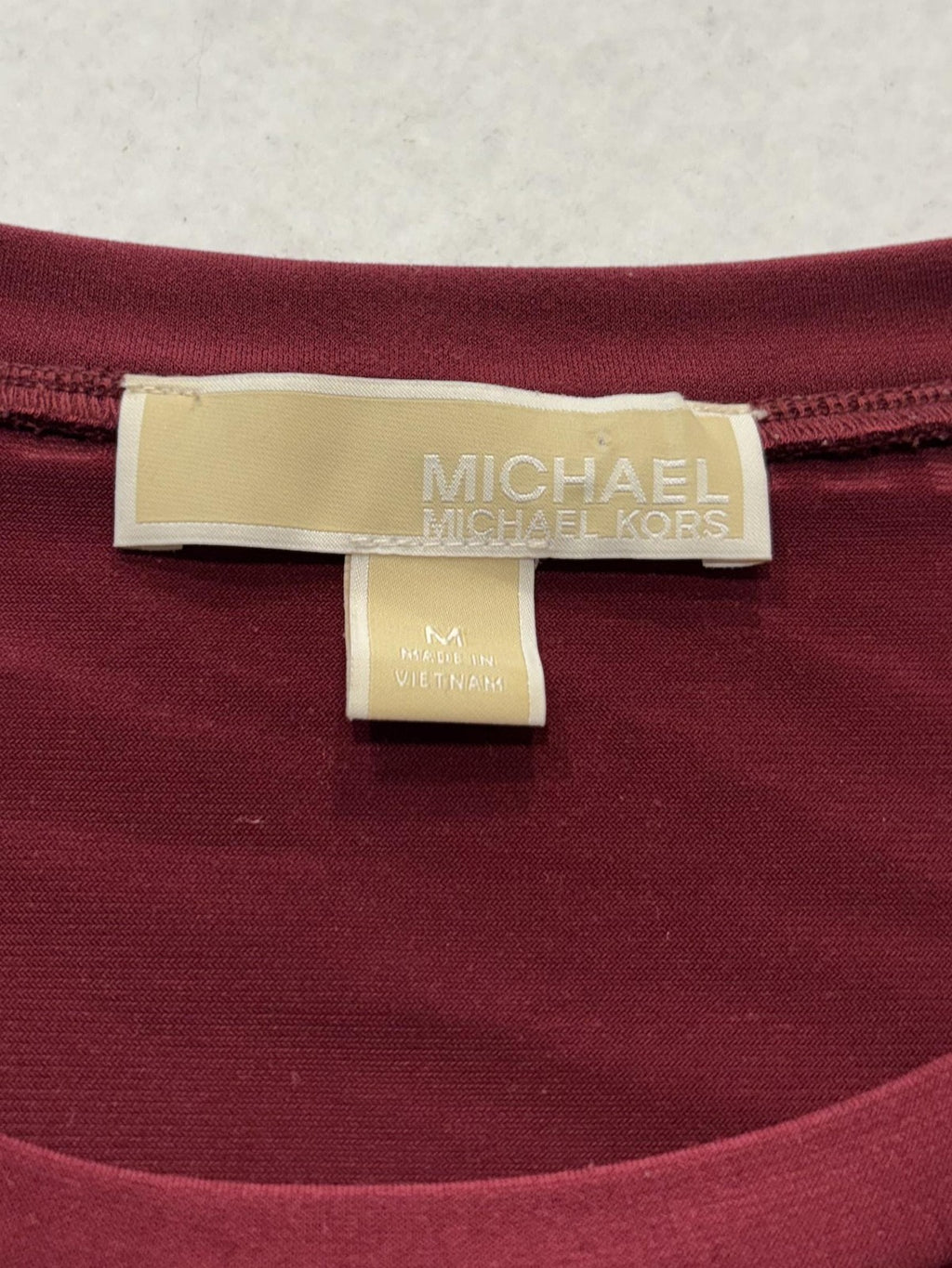 MICHAEL Michael Kors Top Womens Medium Red Studded Crew Neck Short Sleeve Tee