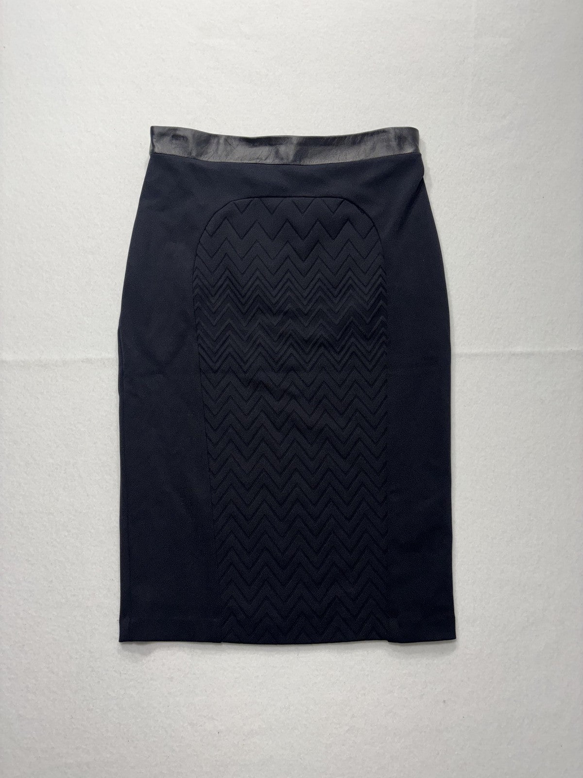 LA PINA Skirt Womens Medium Black Zigzag Faux Leather Waist Pencil Knee Length