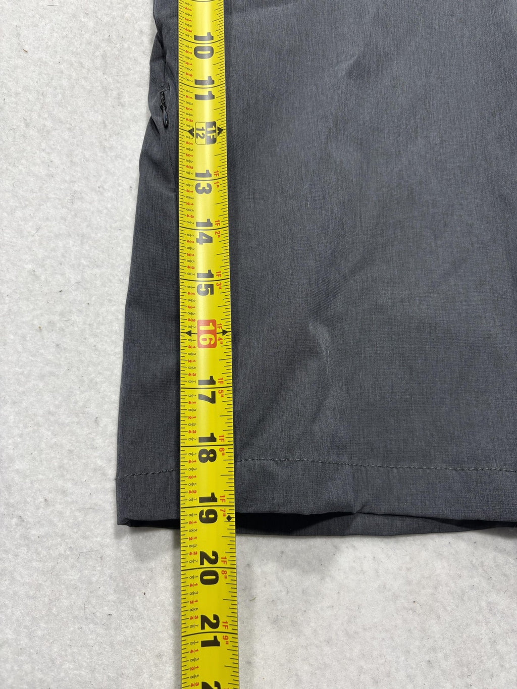 Kenneth Cole New York Chino Shorts Mens 32 Gray 9" Inseam Stretch Casual Summer