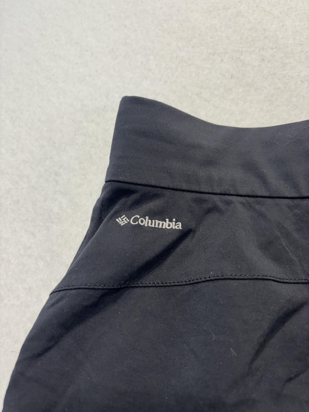 Columbia Shorts Womens Large Black 4" Inseam Omni-Shield Hiking Quick Dry