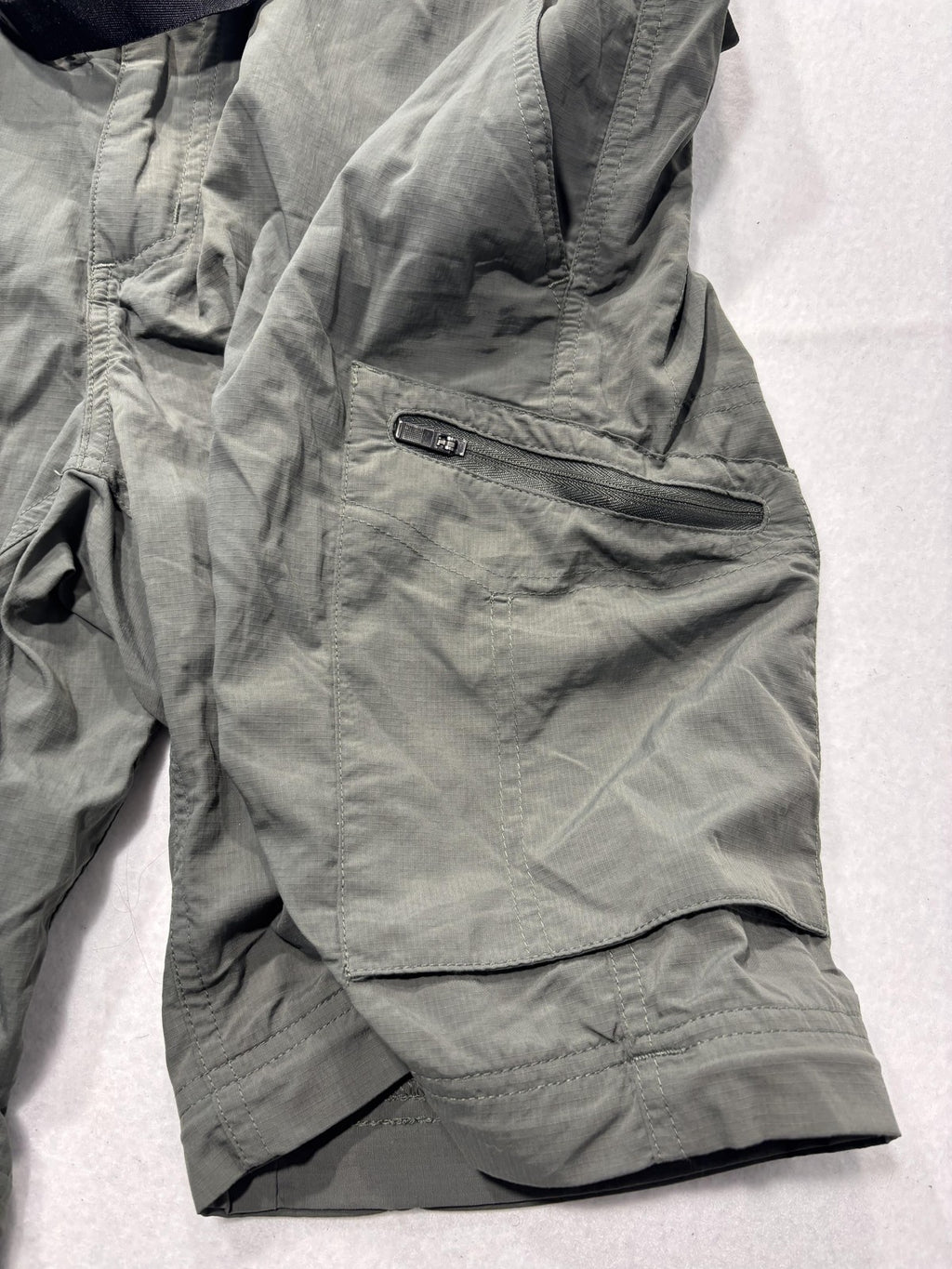 Columbia Omni-Shade Shorts Mens 34 Green Belted Cargo Hiking Quick Dry Outdoor
