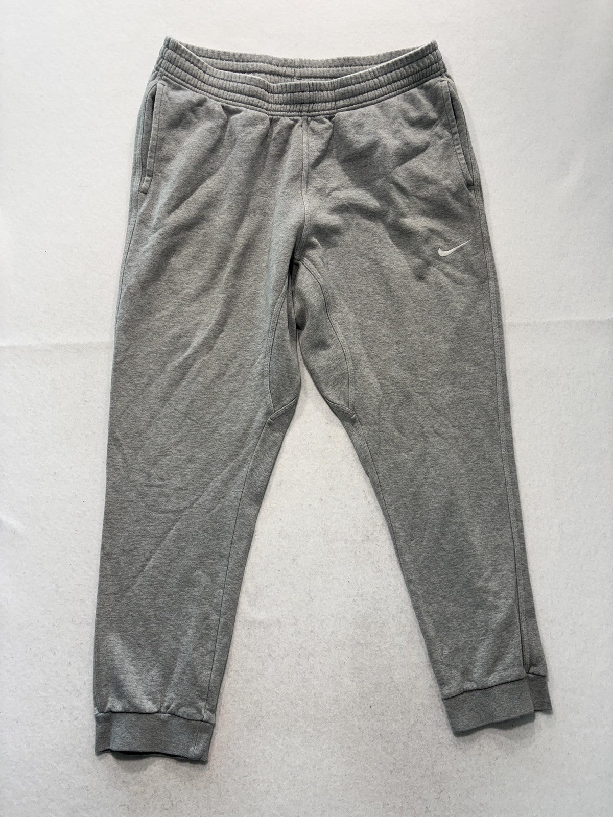 Nike Jogger Pants Mens XL Gray Fleece Elastic Waist Tapered Athletic Pockets