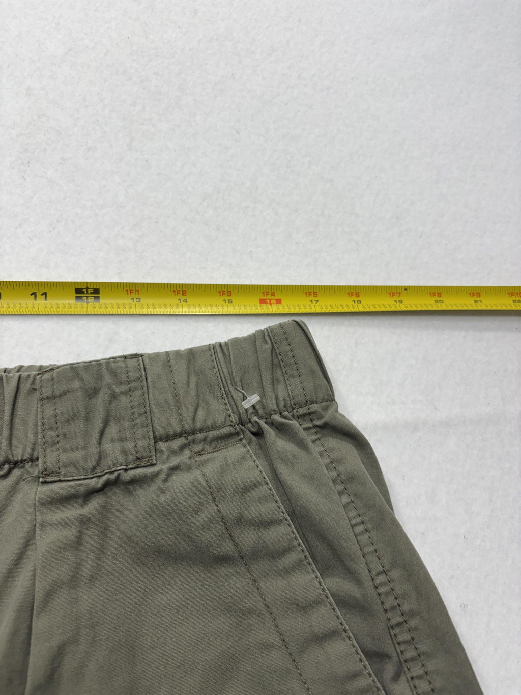 Tommy Bahama Cargo Shorts Mens Large Green 10" Inseam Elastic Waist Casual
