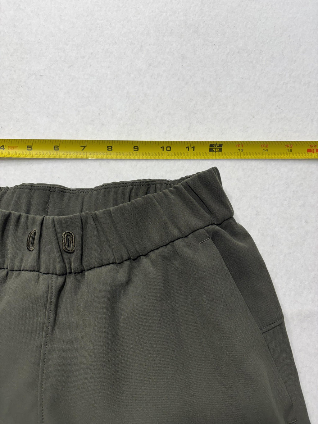 Lululemon Jogger Pants Womens 8 Green Elastic Waist Woven Cuffed Ankle Pockets