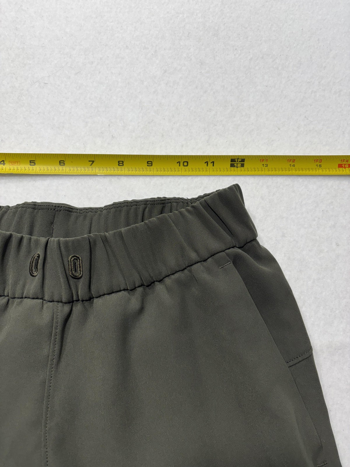 Lululemon Jogger Pants Womens 8 Green Elastic Waist Woven Cuffed Ankle Pockets
