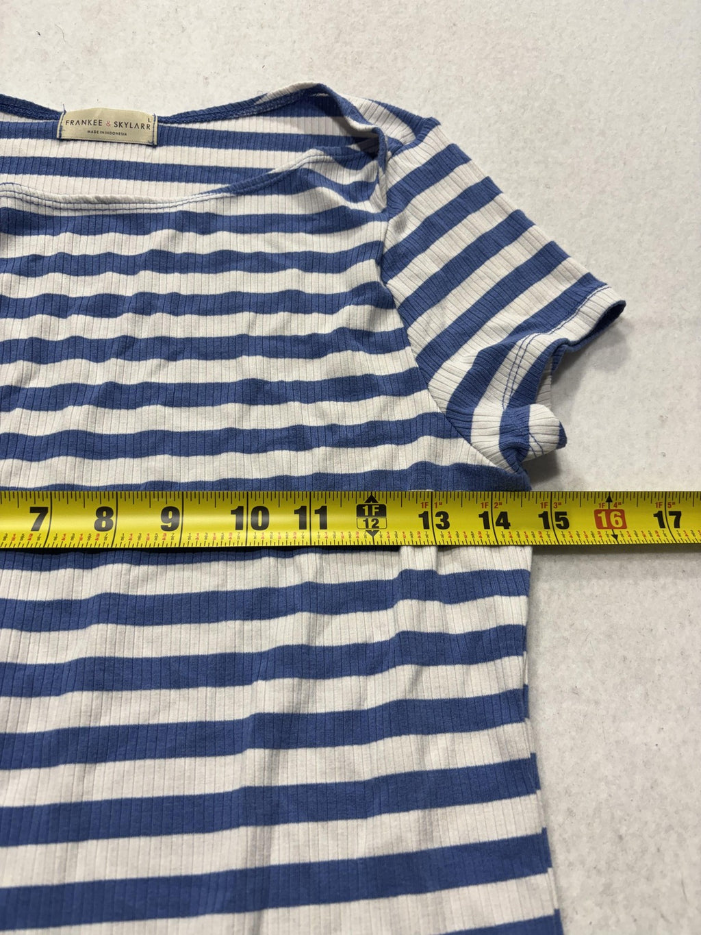 Frankee & Skylarr Womens L Blue Stripe Boat Neck Short Sleeve Tee TY70411-ROS