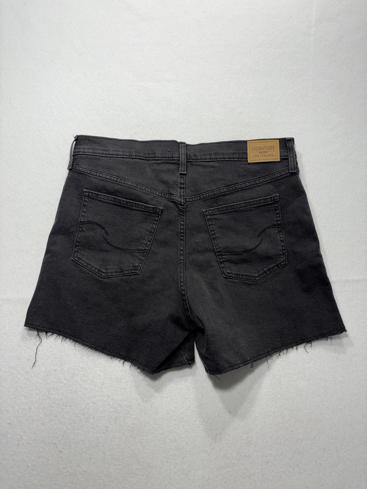 Signature By Levi Strauss & Co Shorts Womens 12 Gray High Rise 5" Cut Off Denim