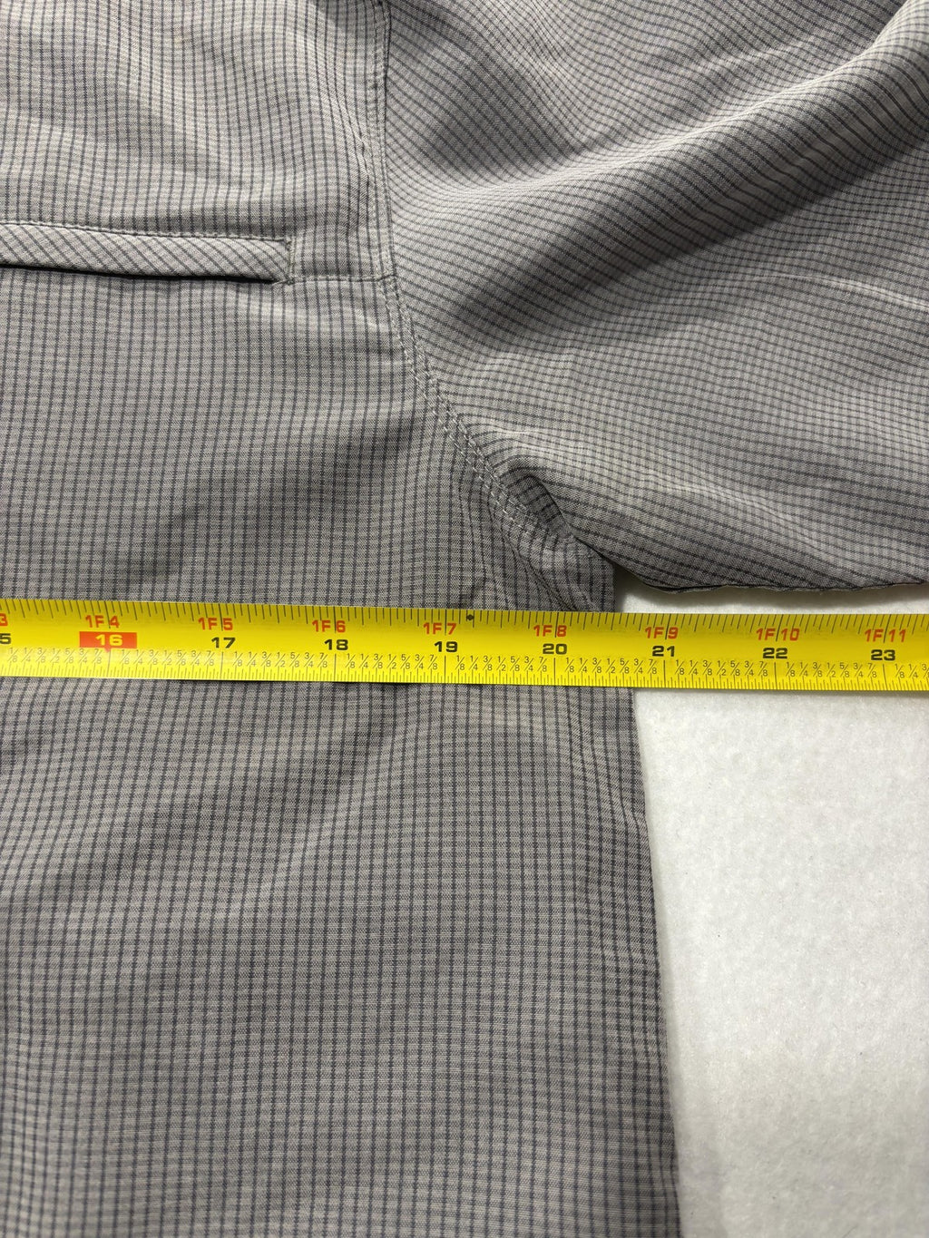 The North Face Shirt Mens Medium Gray Check Short Sleeve Button Up Hiking Casual