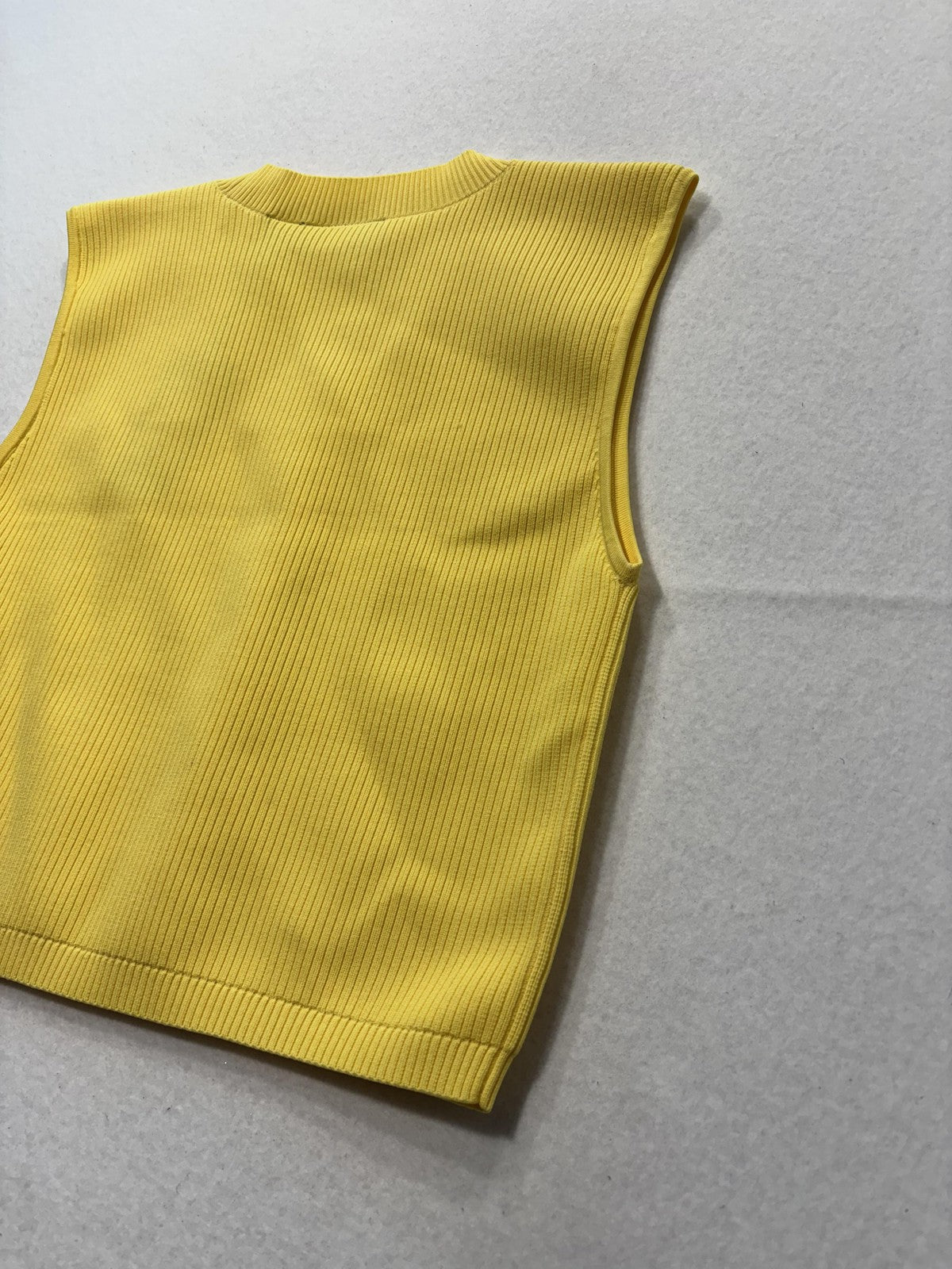 FILA Sweater Vest Womens Large Yellow V Neck Rib Knit Logo Hailey Crop Top