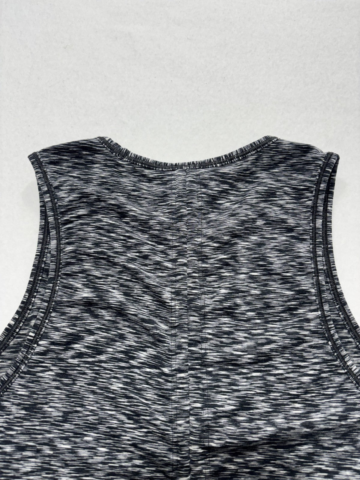 Lululemon Tank Womens 2 Gray Cropped Tie Hem Sleeveless Athletic Top Workout