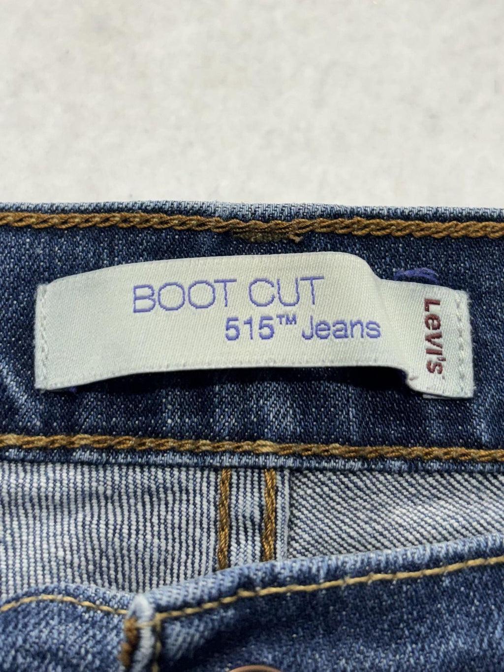 Levi's 515 Boot Cut Jeans Womens 8 Blue Medium Wash Mid Rise Slim Stretch 32x31
