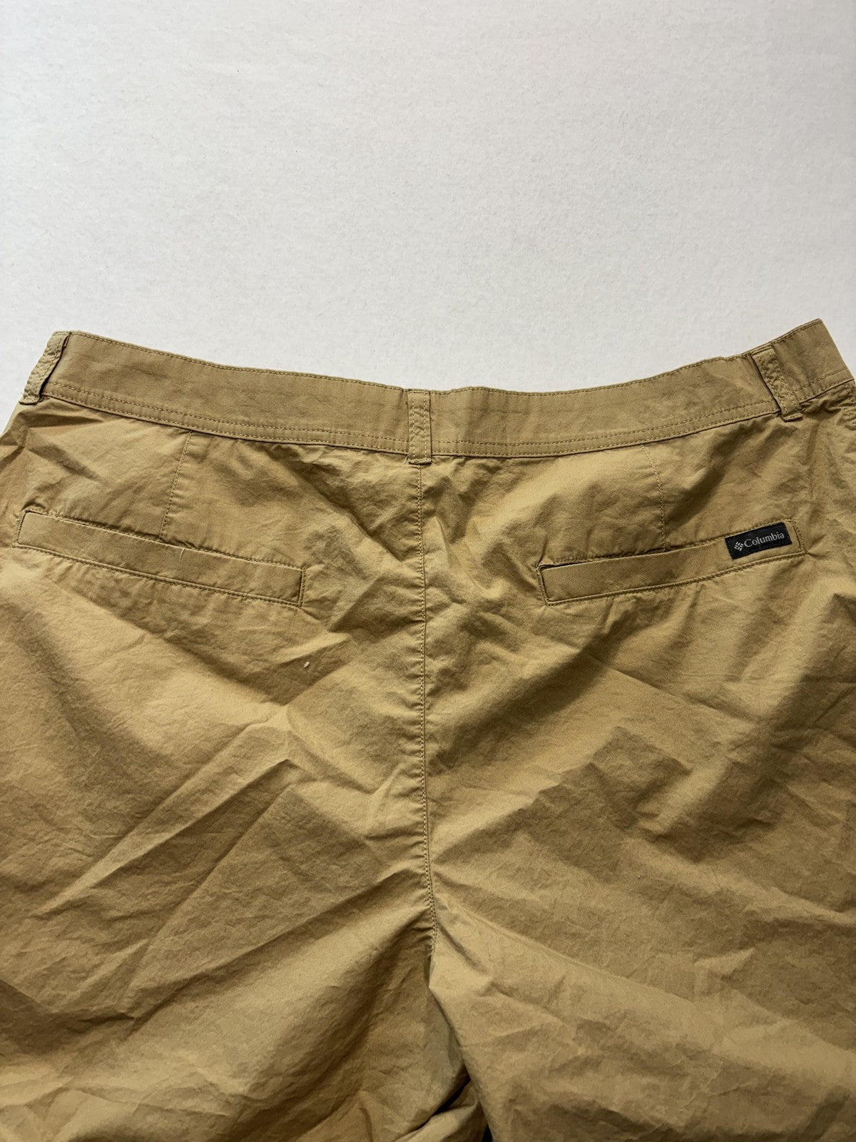 Columbia Chino Shorts Mens 38 Beige 8" Inseam Lined Lightweight Travel Casual