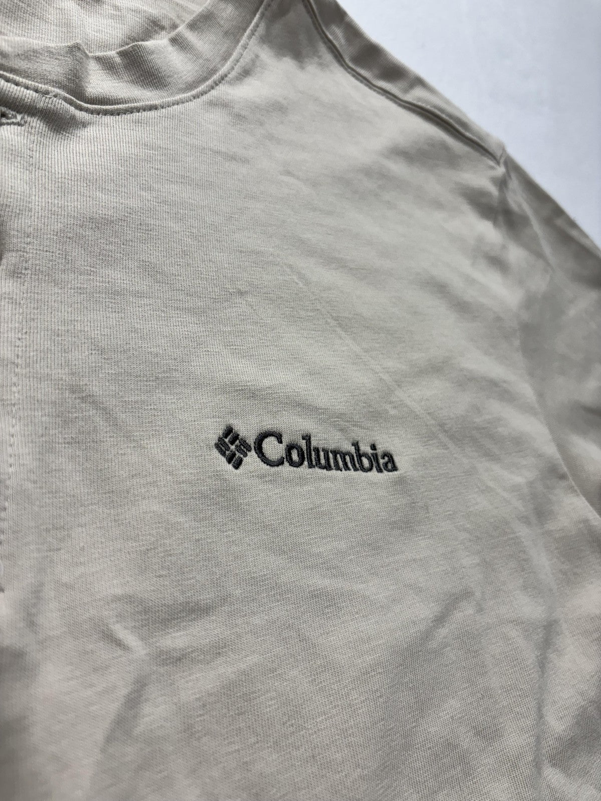 Columbia Shirt Mens Large Beige Short Sleeve Henley Logo T-Shirt Casual