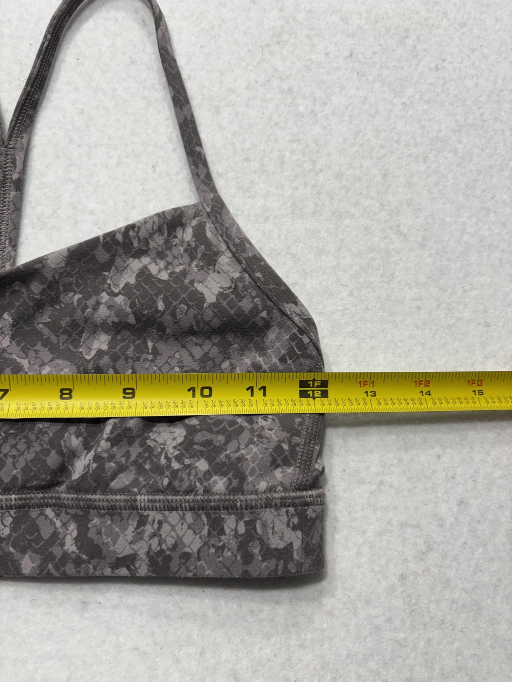Lululemon Sports Bra Womens 6 Gray Animal Print Racerback Padded Yoga Athletic